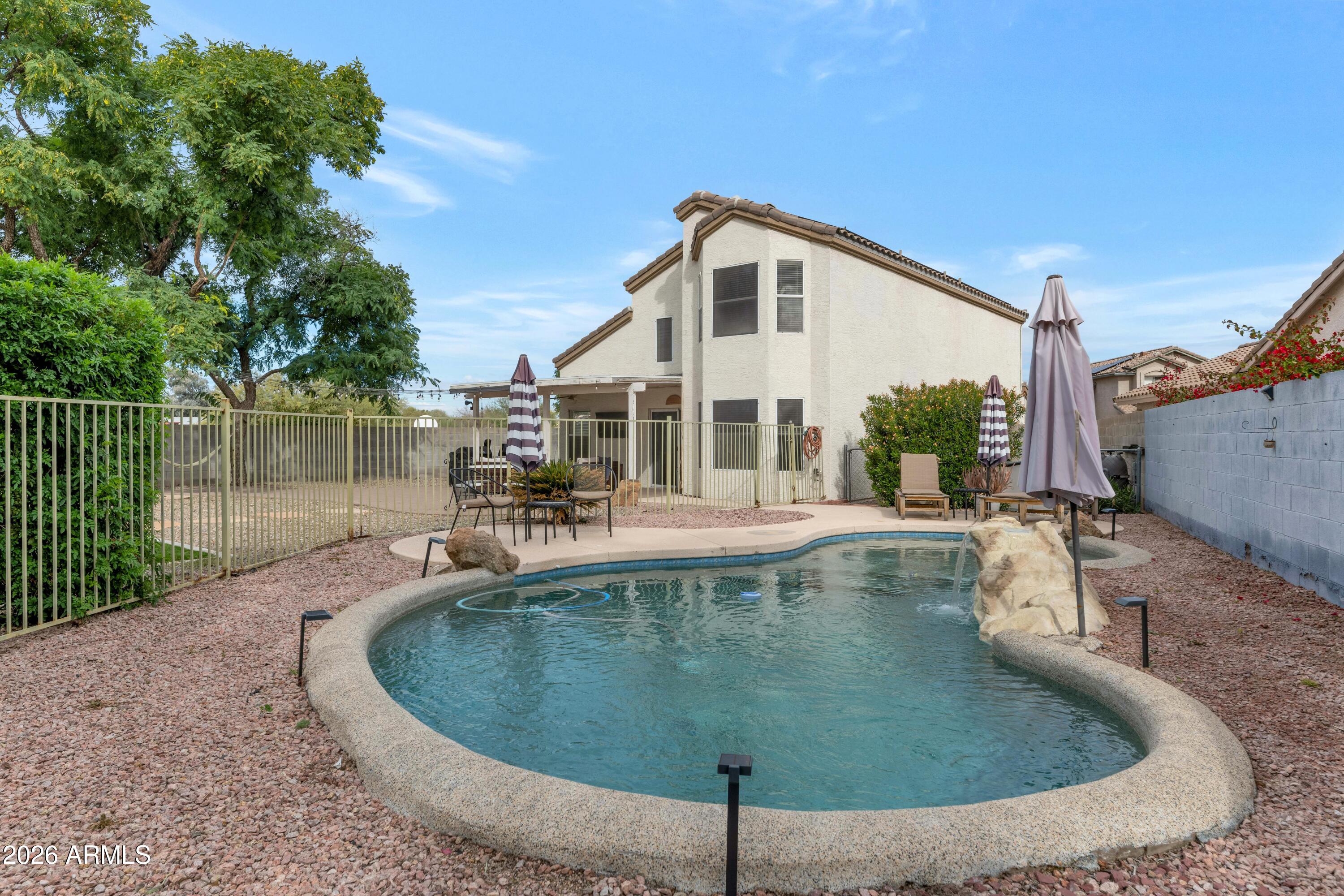 3021 E WAHALLA Lane