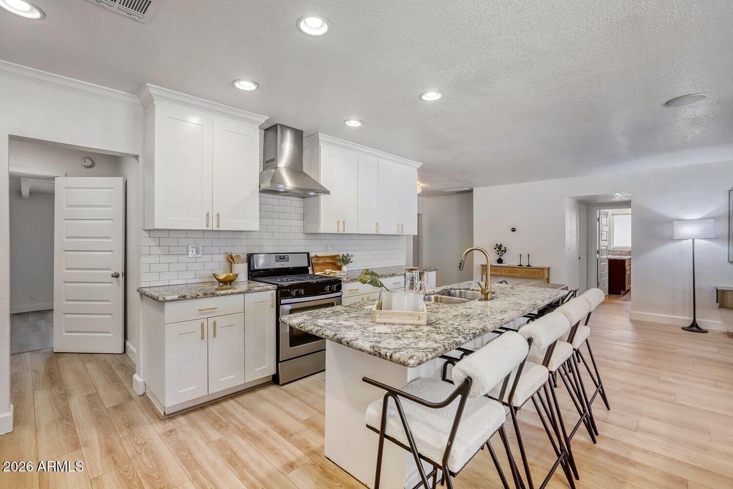 4036 N 40TH Place