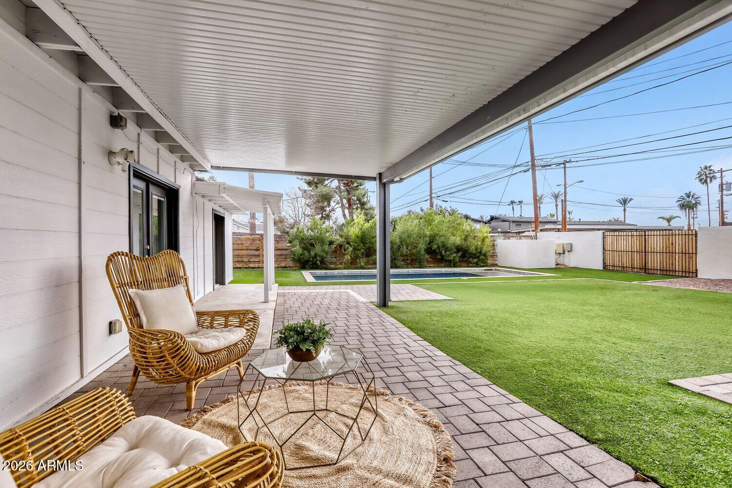 4036 N 40TH Place