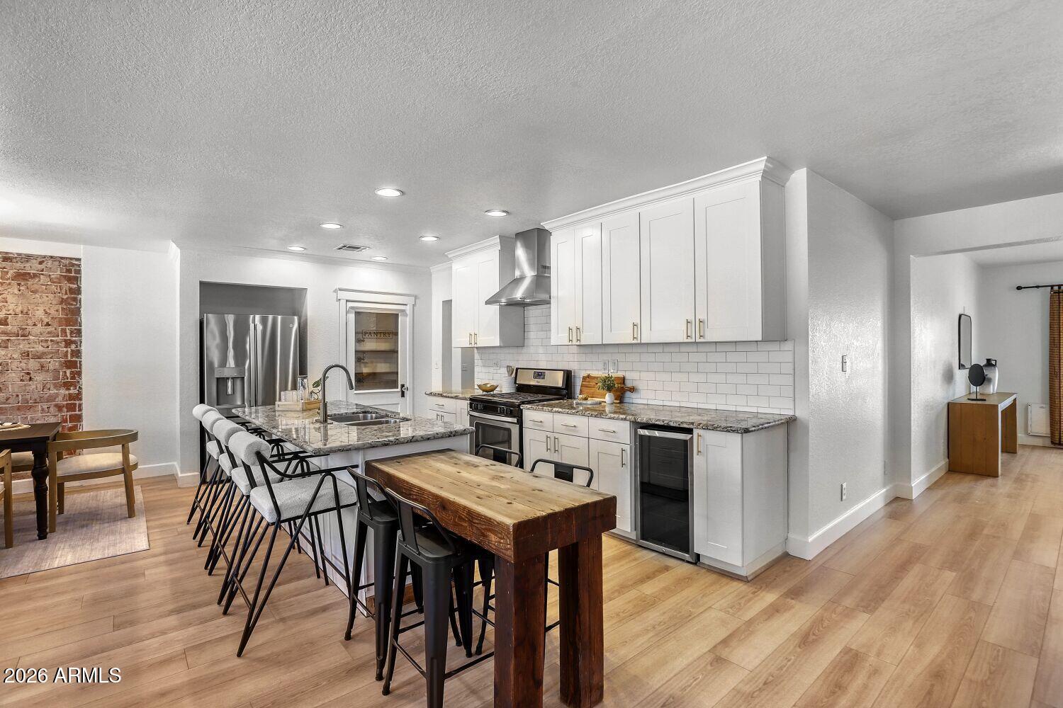 4036 N 40TH Place