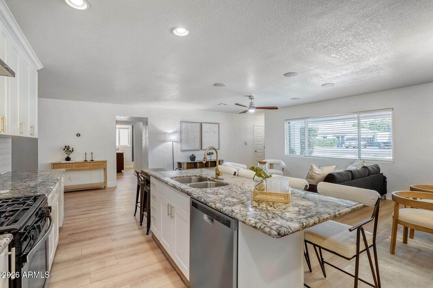 4036 N 40TH Place