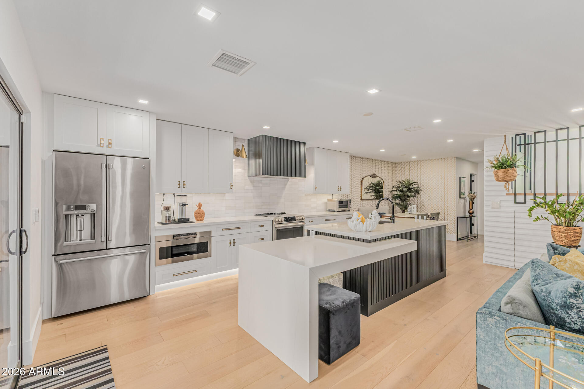 7845 E VISTA Drive