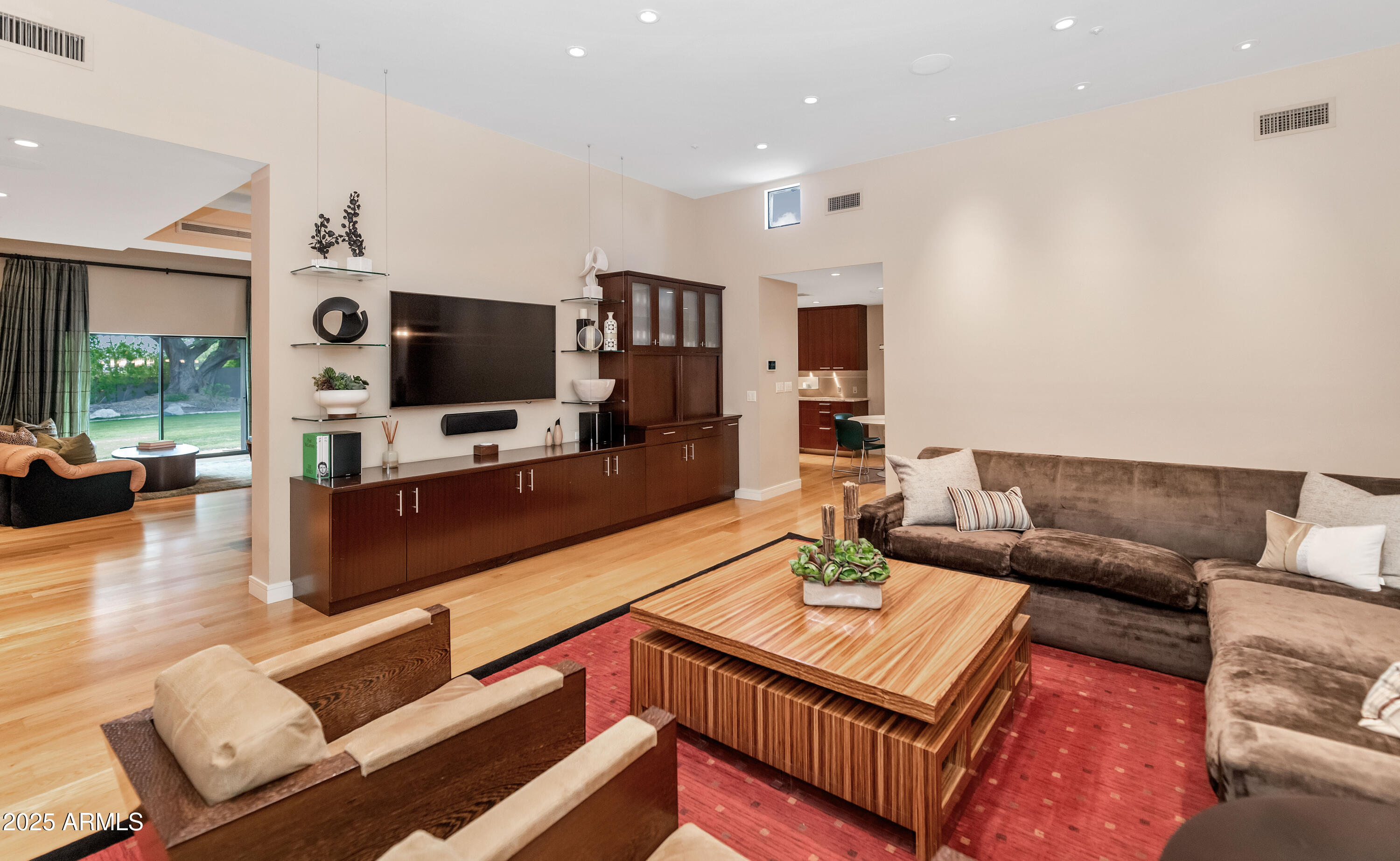 9829 N 49TH Place