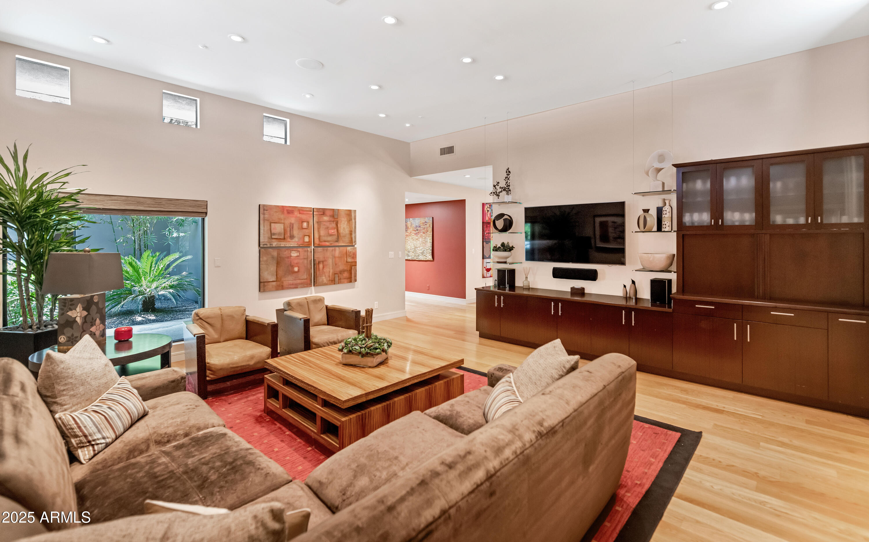 9829 N 49TH Place