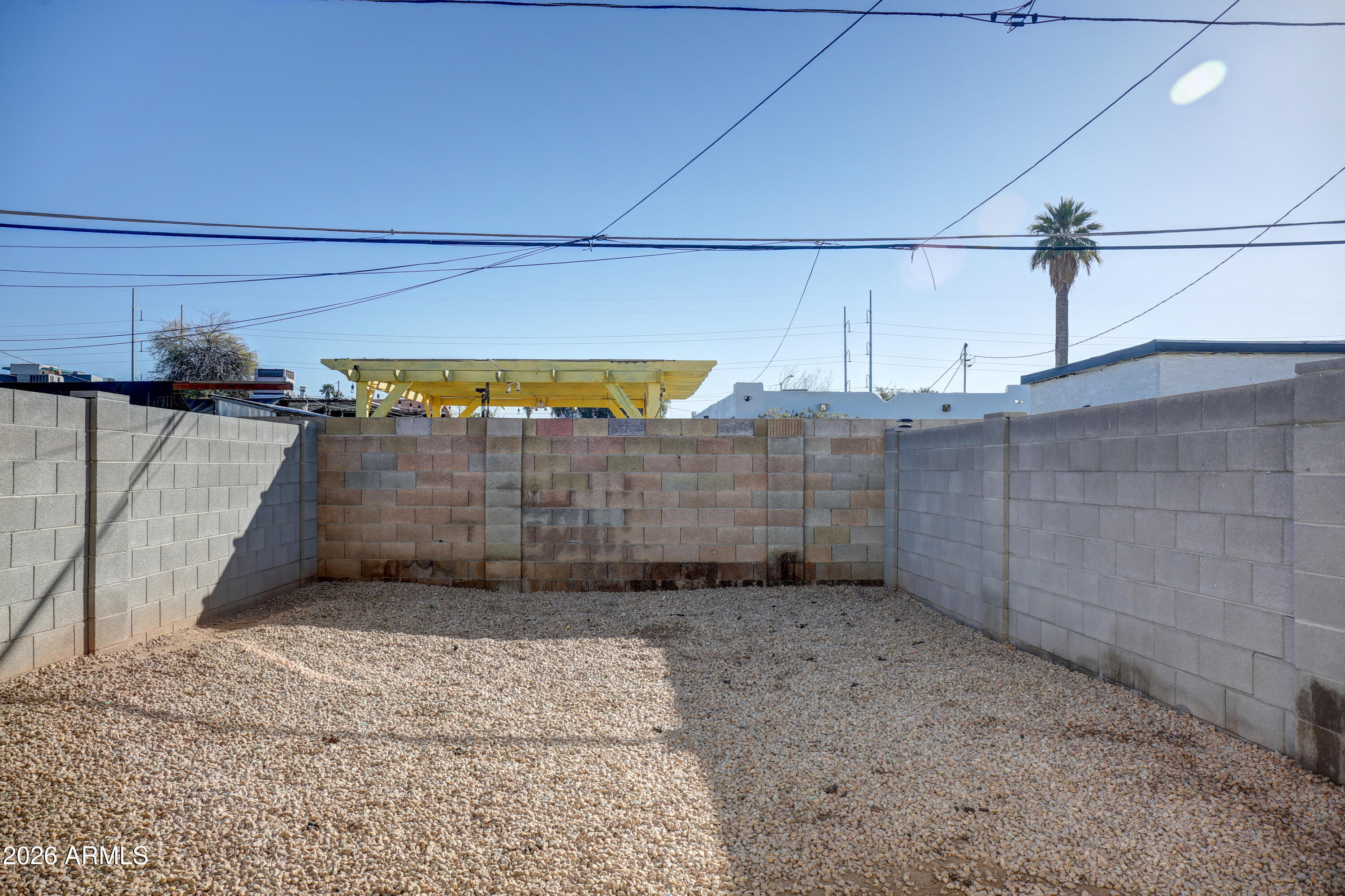 909 S 4TH Avenue