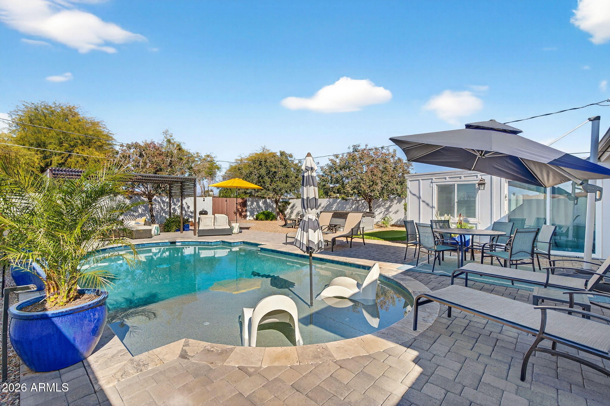 1142 E TEMPE Drive