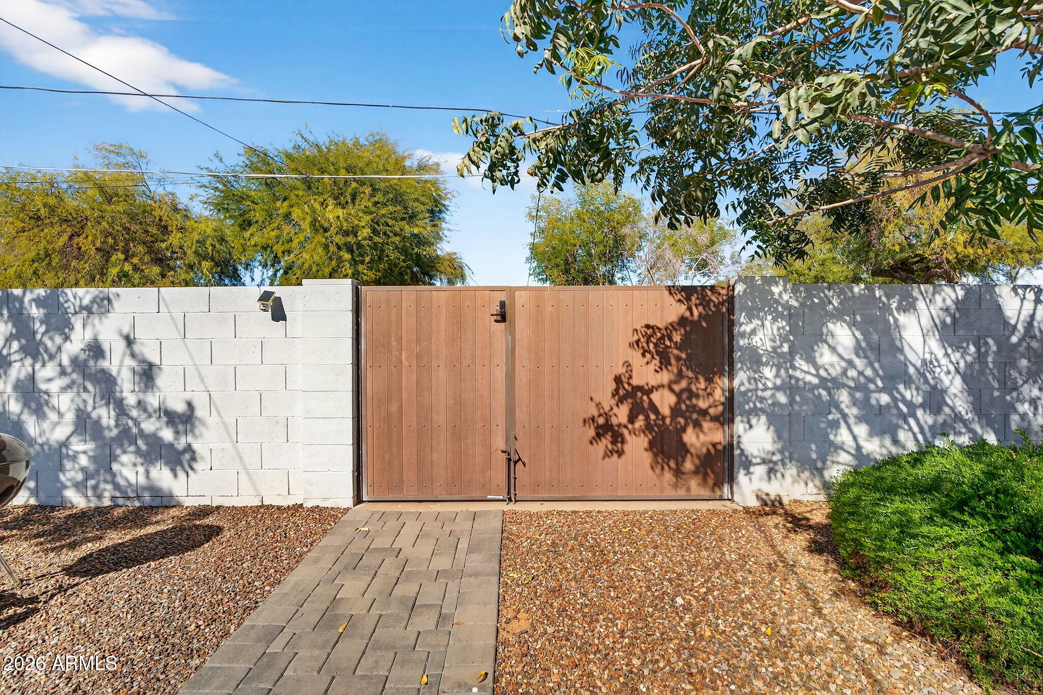 1142 E TEMPE Drive