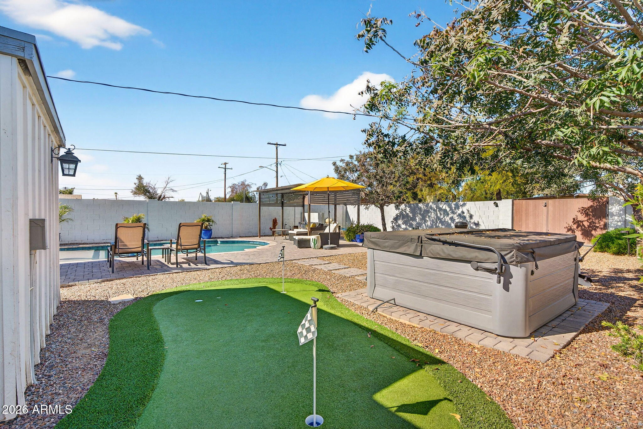 1142 E TEMPE Drive