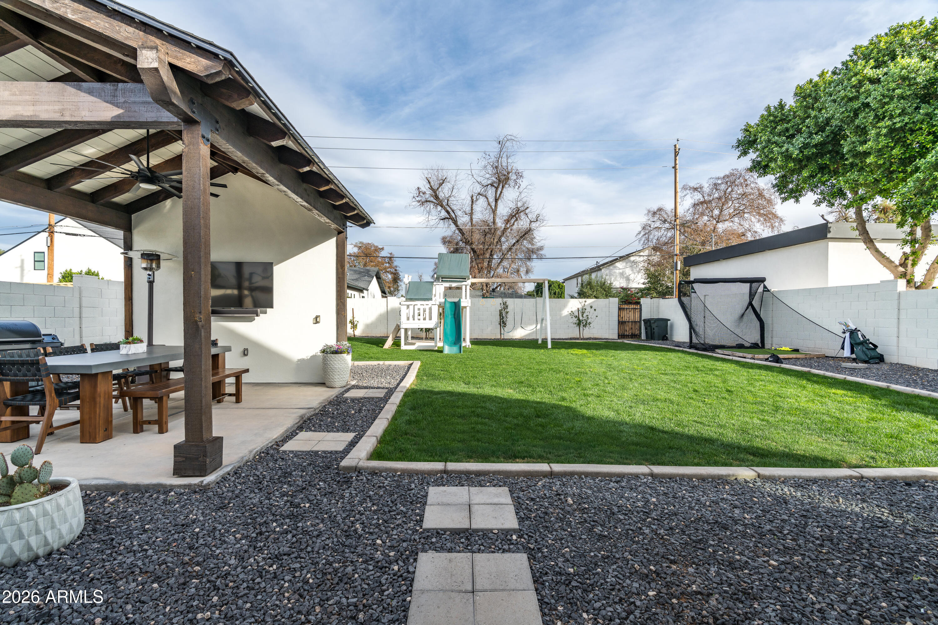 4223 N 41ST Place
