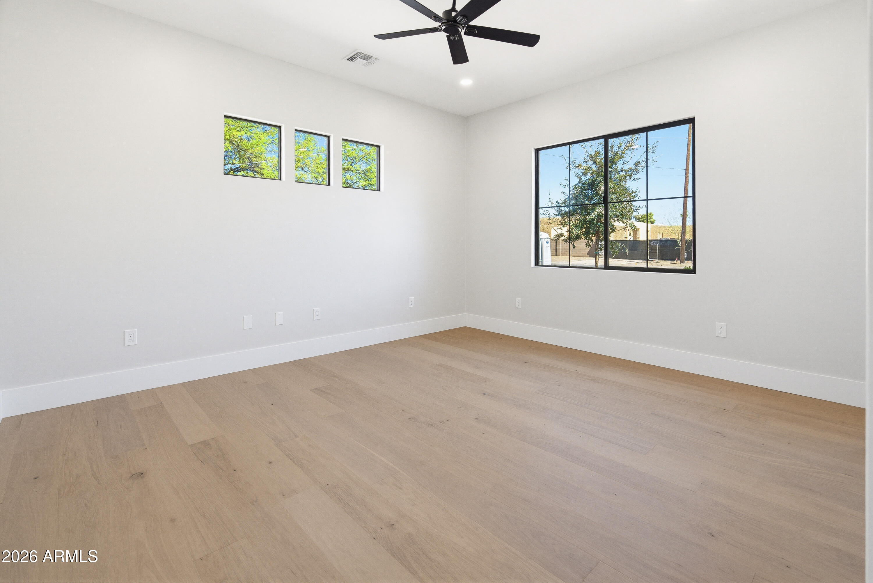 11602 N 70TH Place