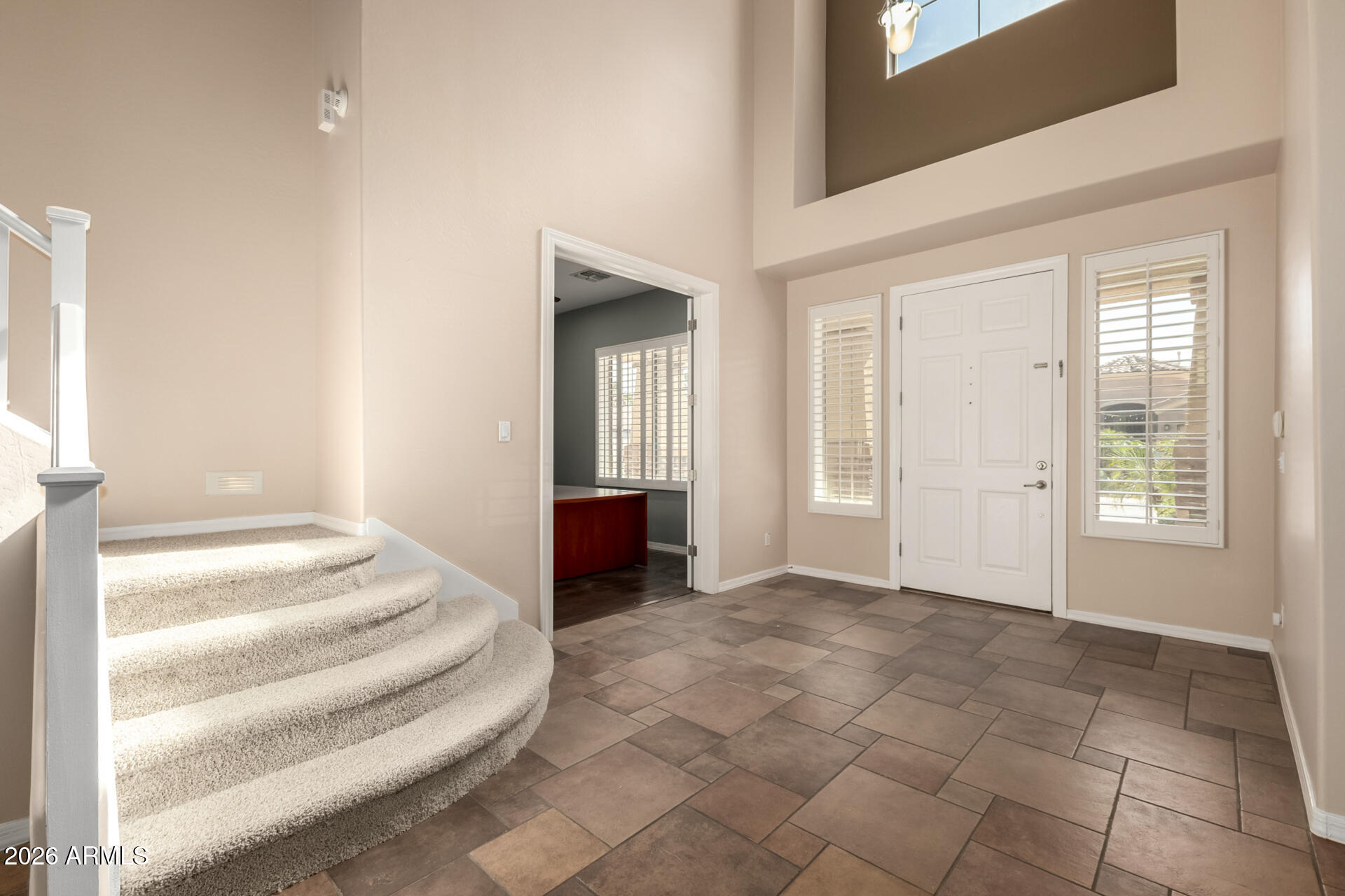 2438 E IRIS Drive