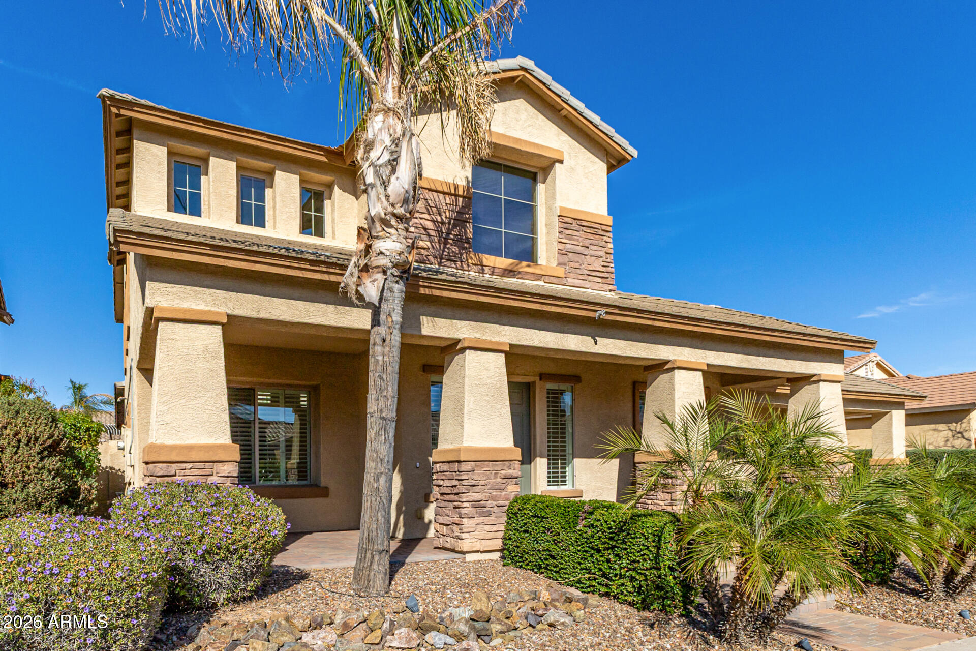 2438 E IRIS Drive