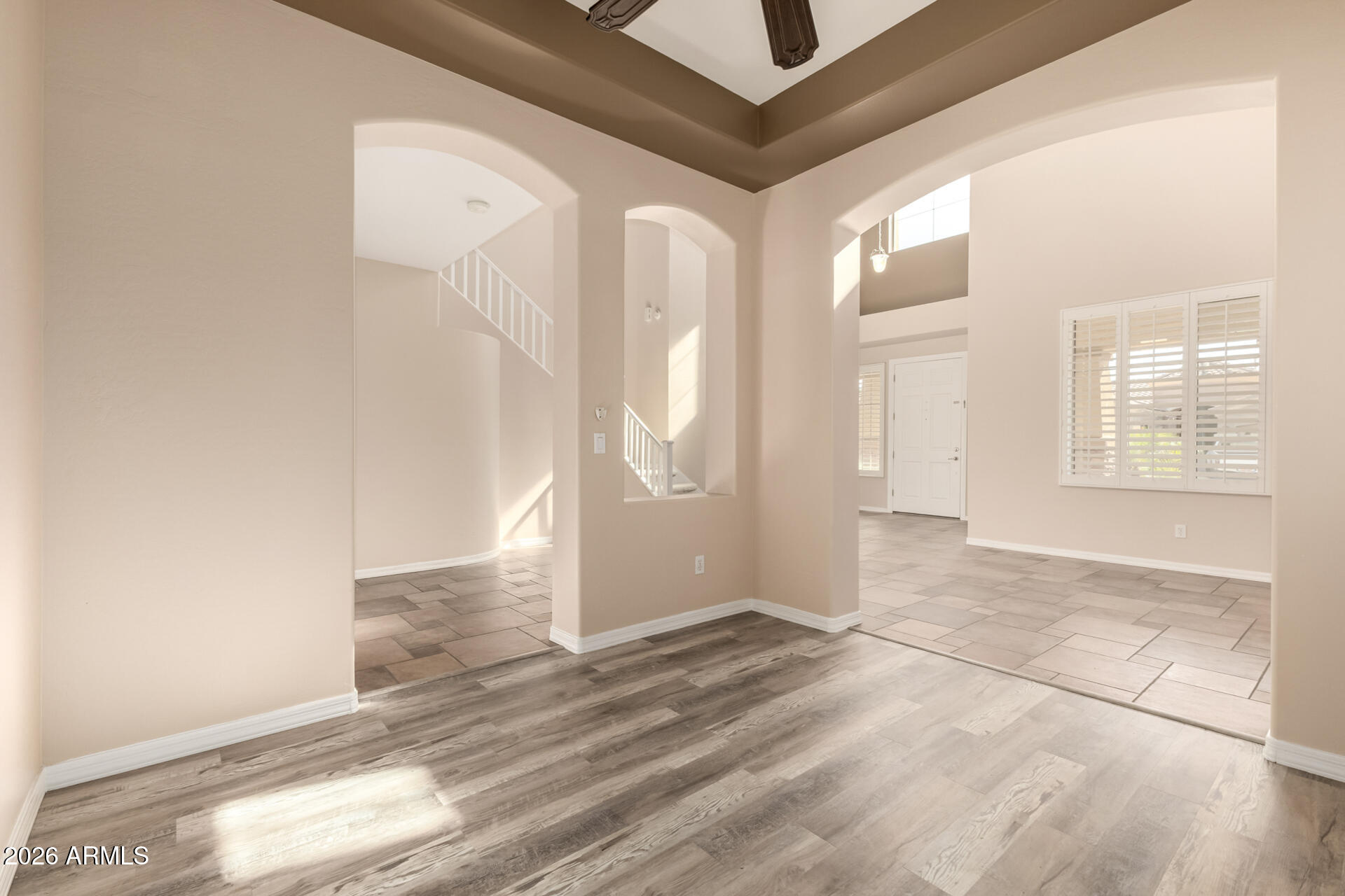 2438 E IRIS Drive