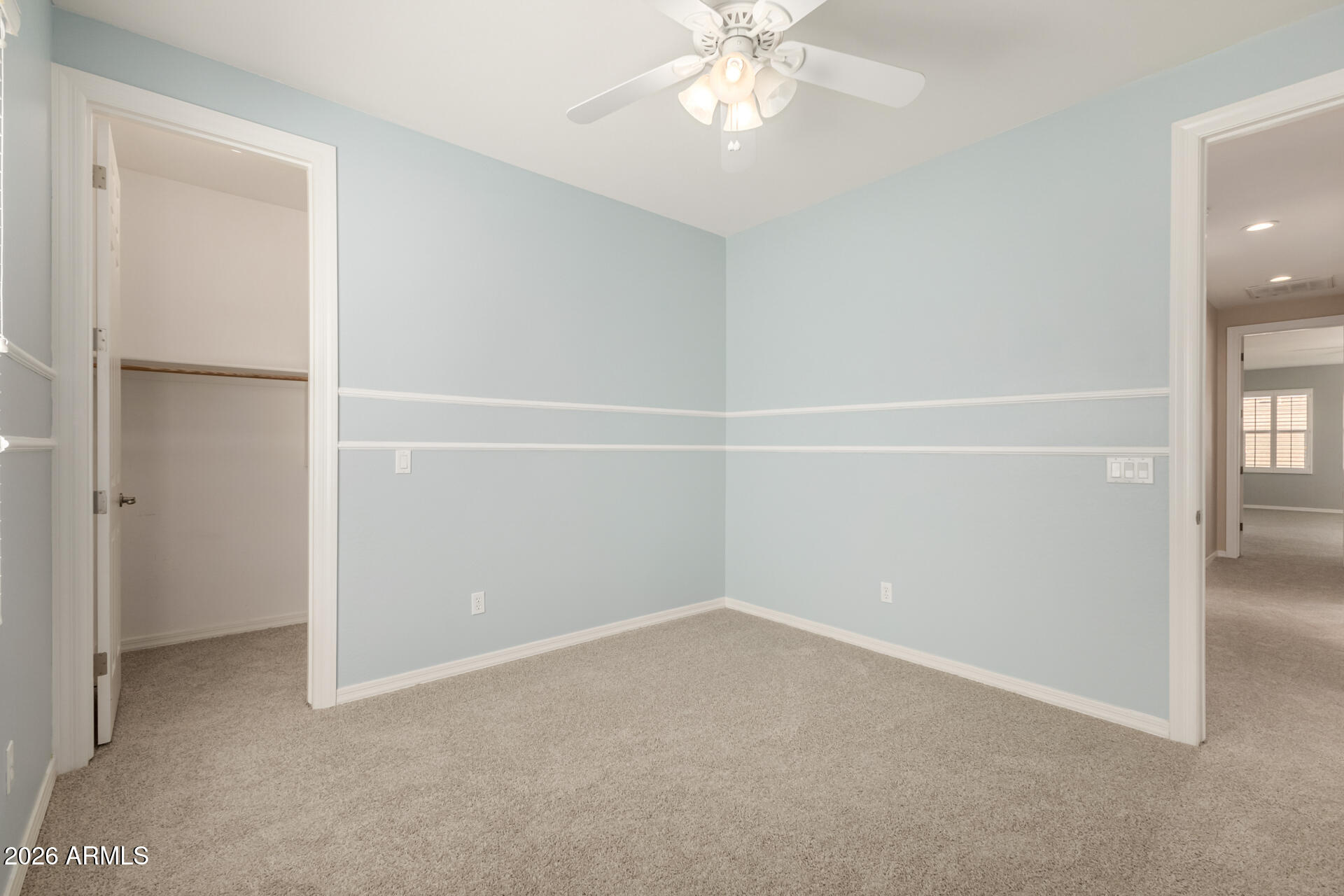 2438 E IRIS Drive