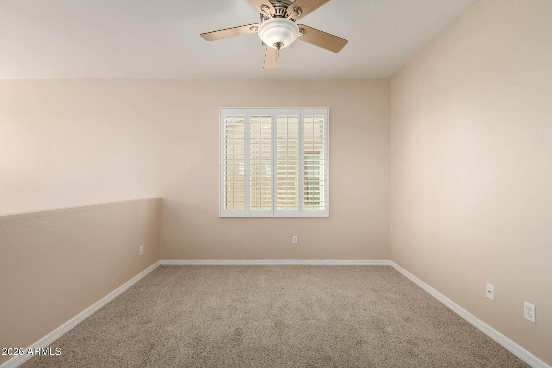 2438 E IRIS Drive