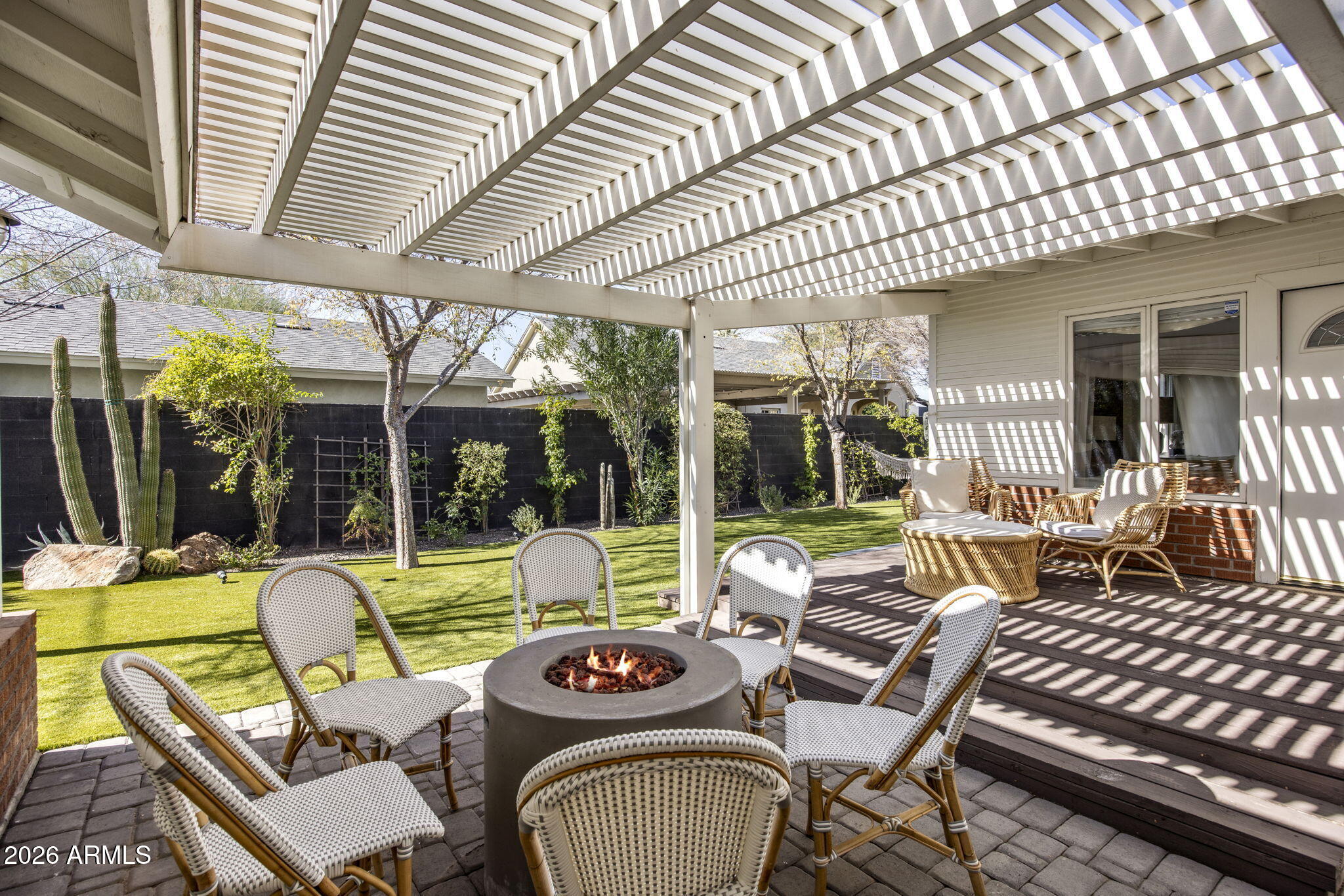 29 W WILSHIRE Drive