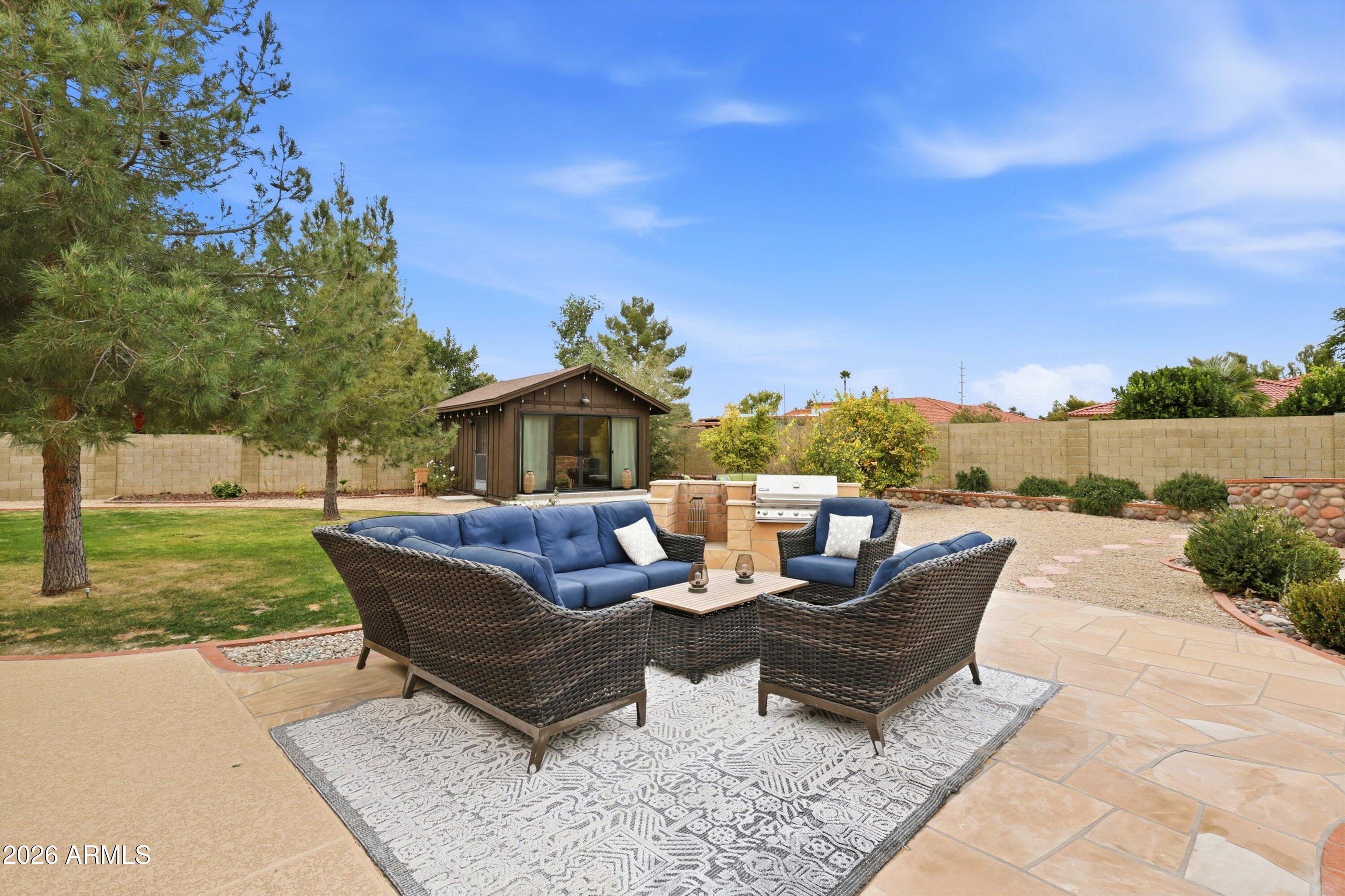 5234 E PARADISE Drive