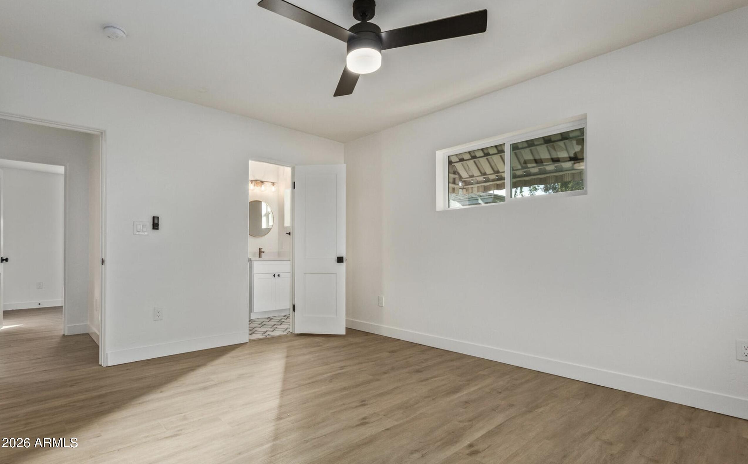 1003 W MARSHALL Avenue