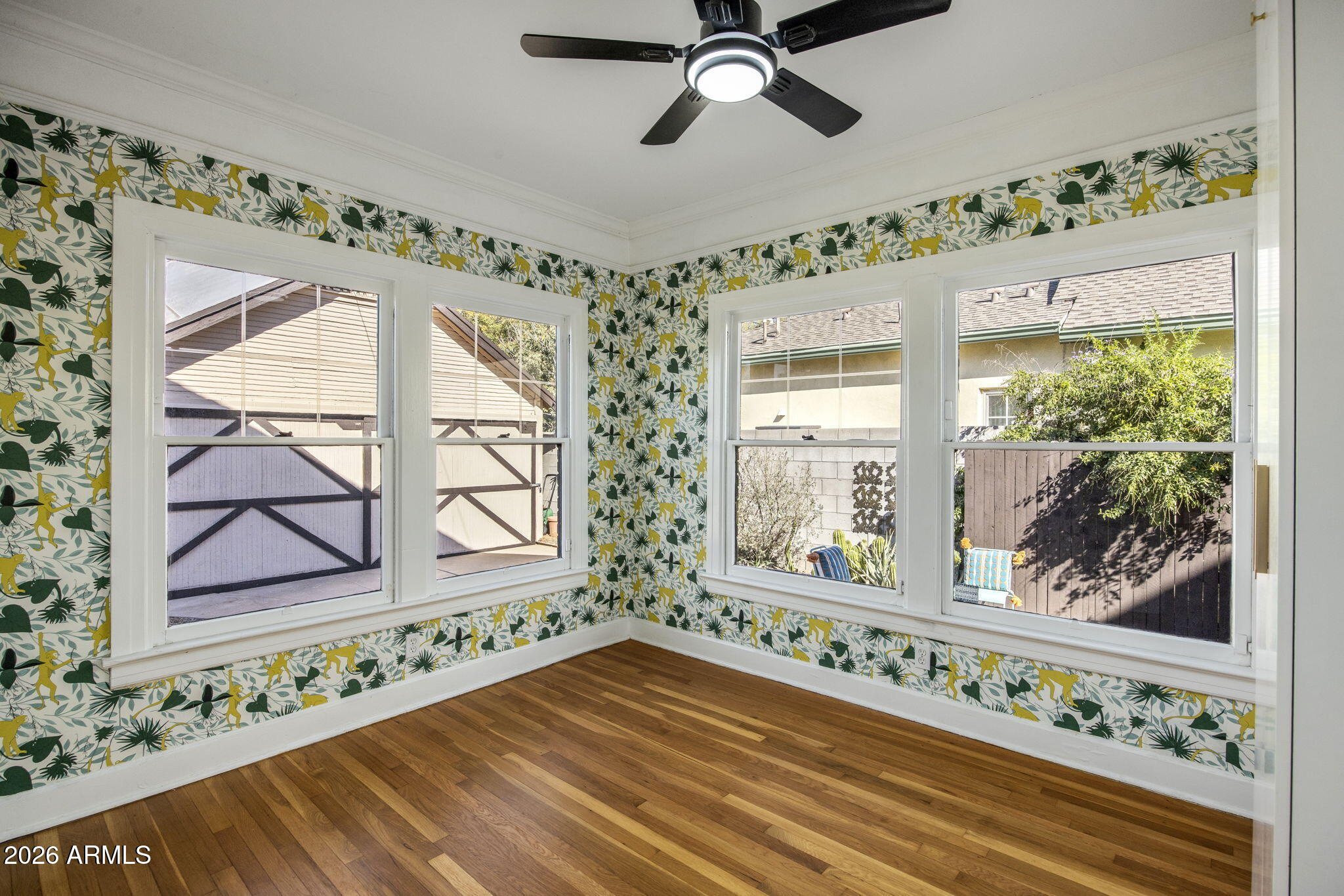 530 W CORONADO Road
