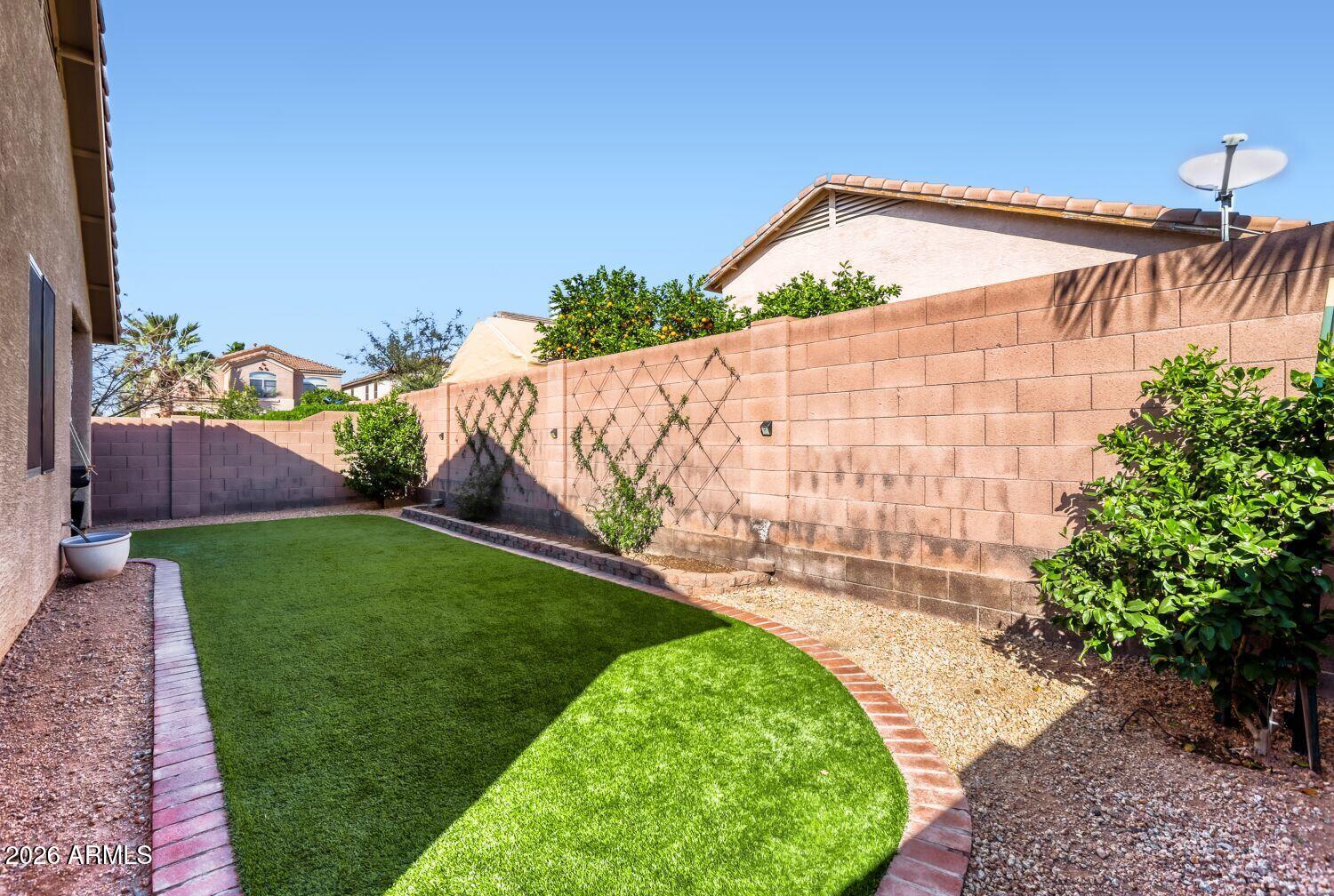 4036 E ANGELA Drive