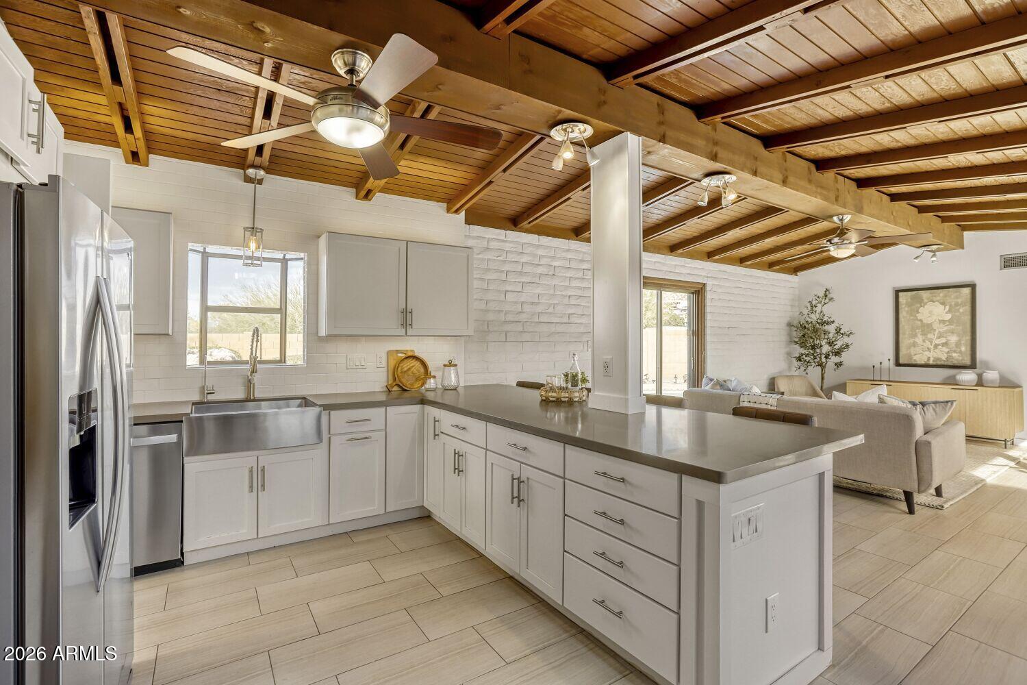 2308 E LAMAR Road