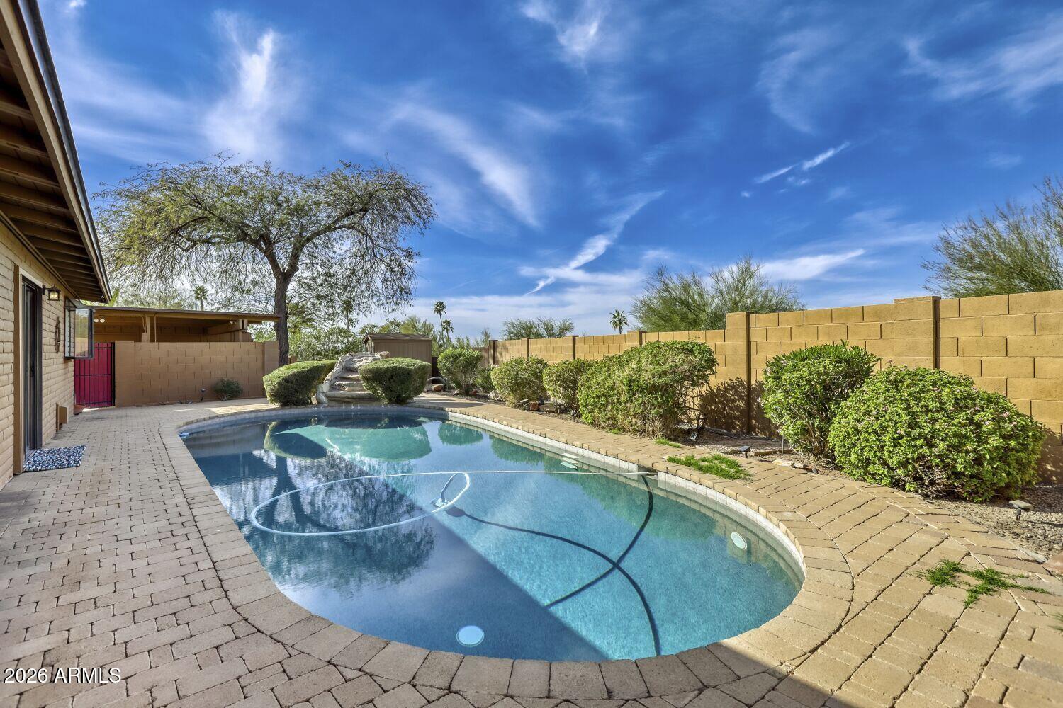 2308 E LAMAR Road