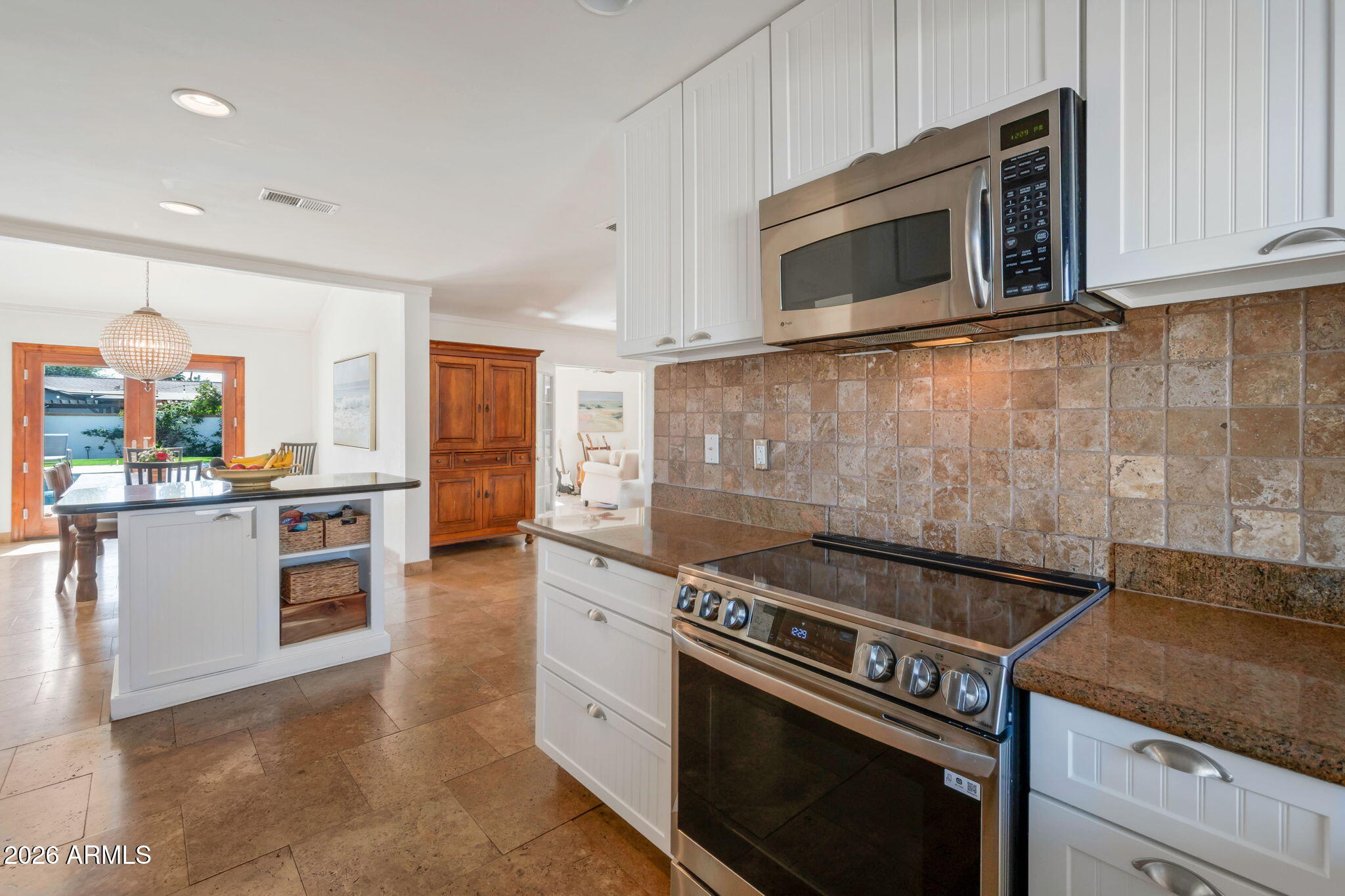 8101 E FERZON Trail