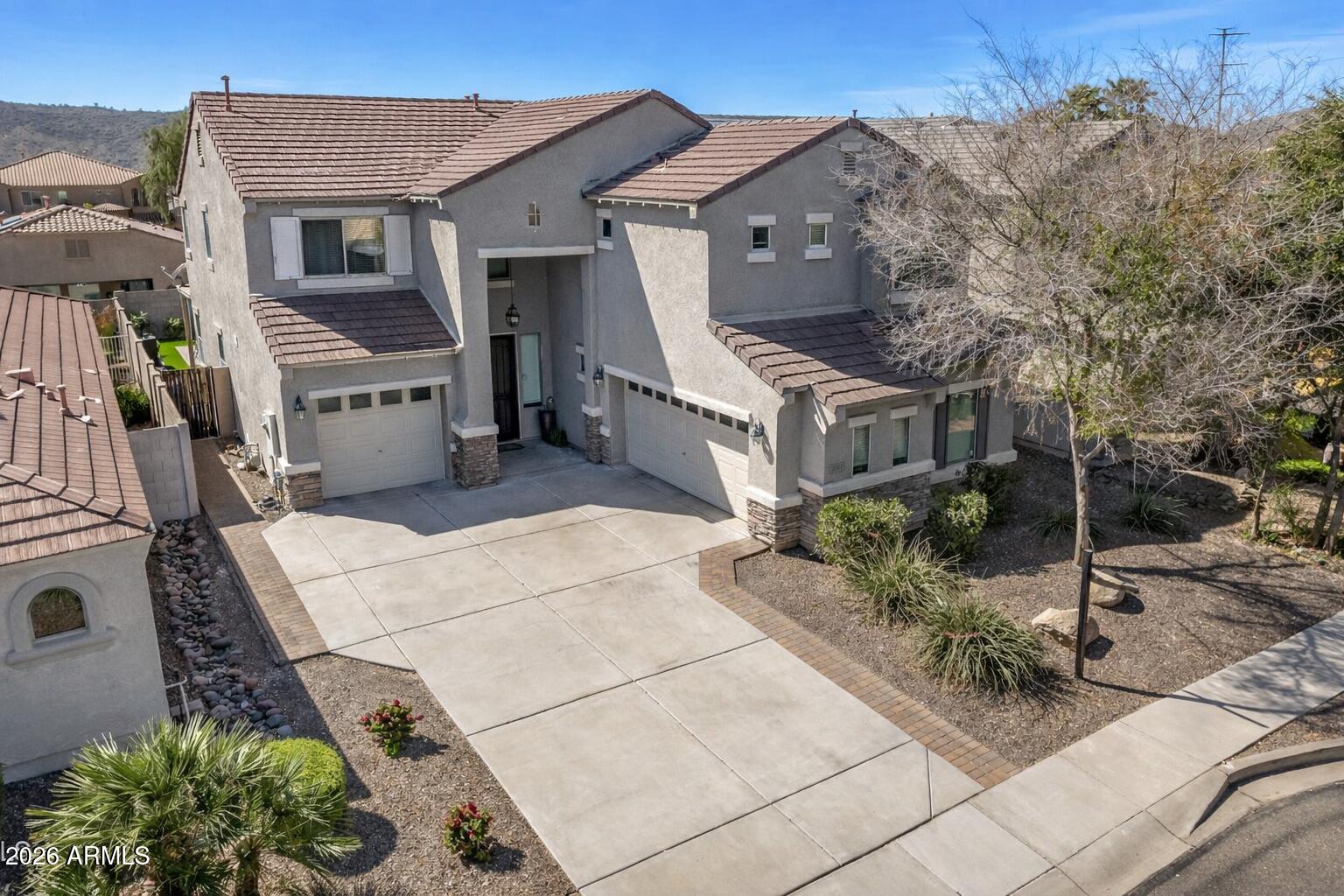 2507 E RUSTLING OAKS Lane