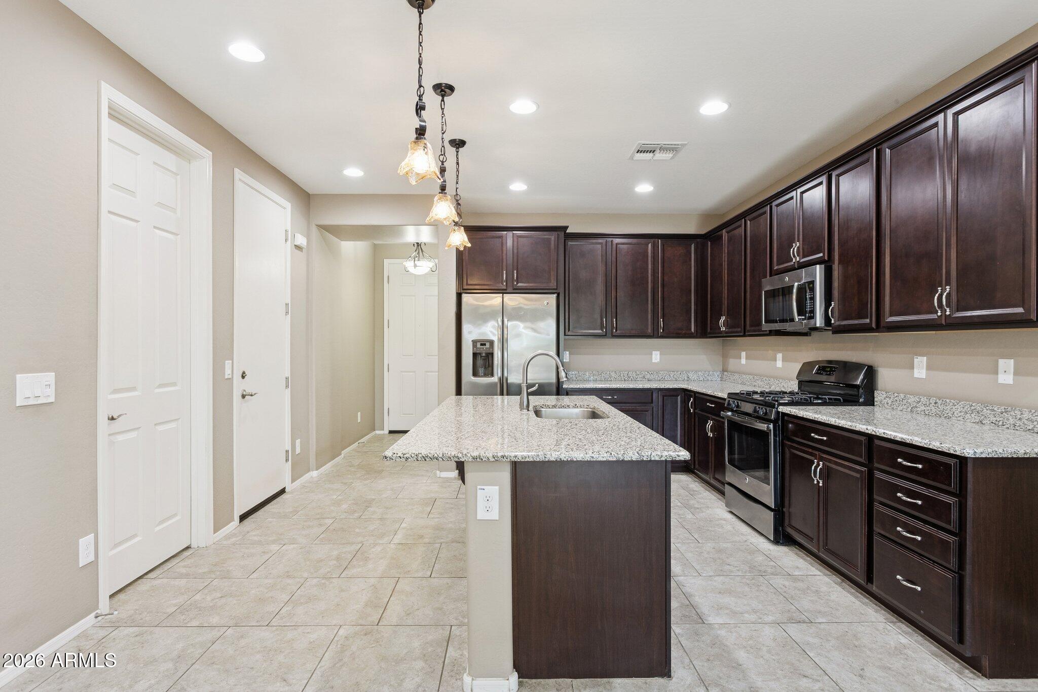 12151 W Davis Lane