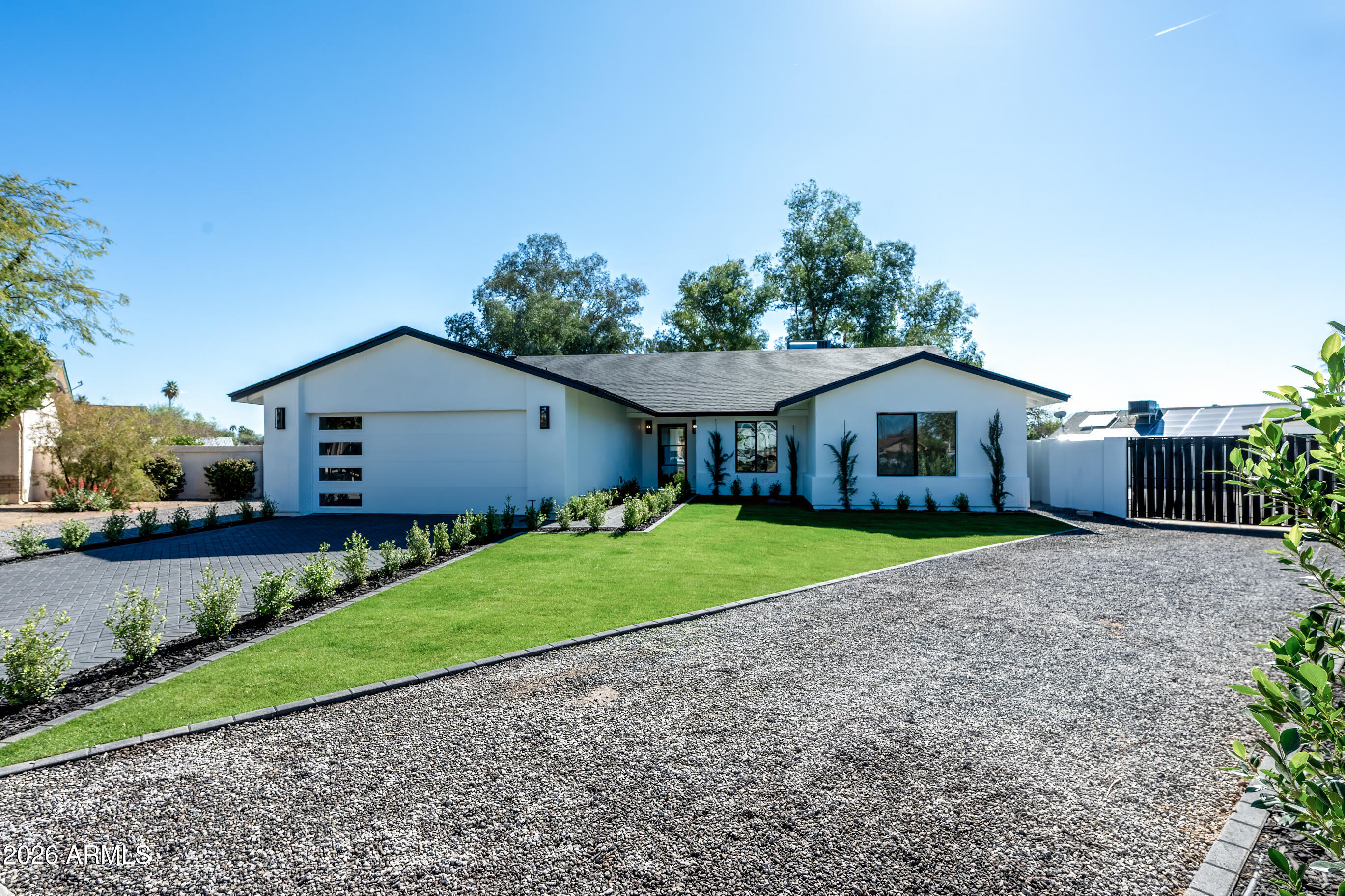 5253 E WALTANN Lane