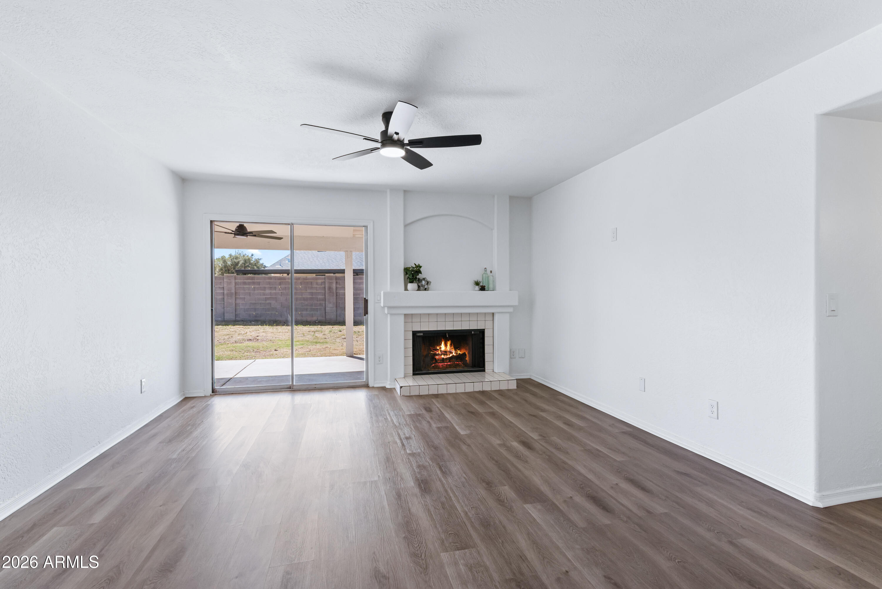 525 W El Prado Road