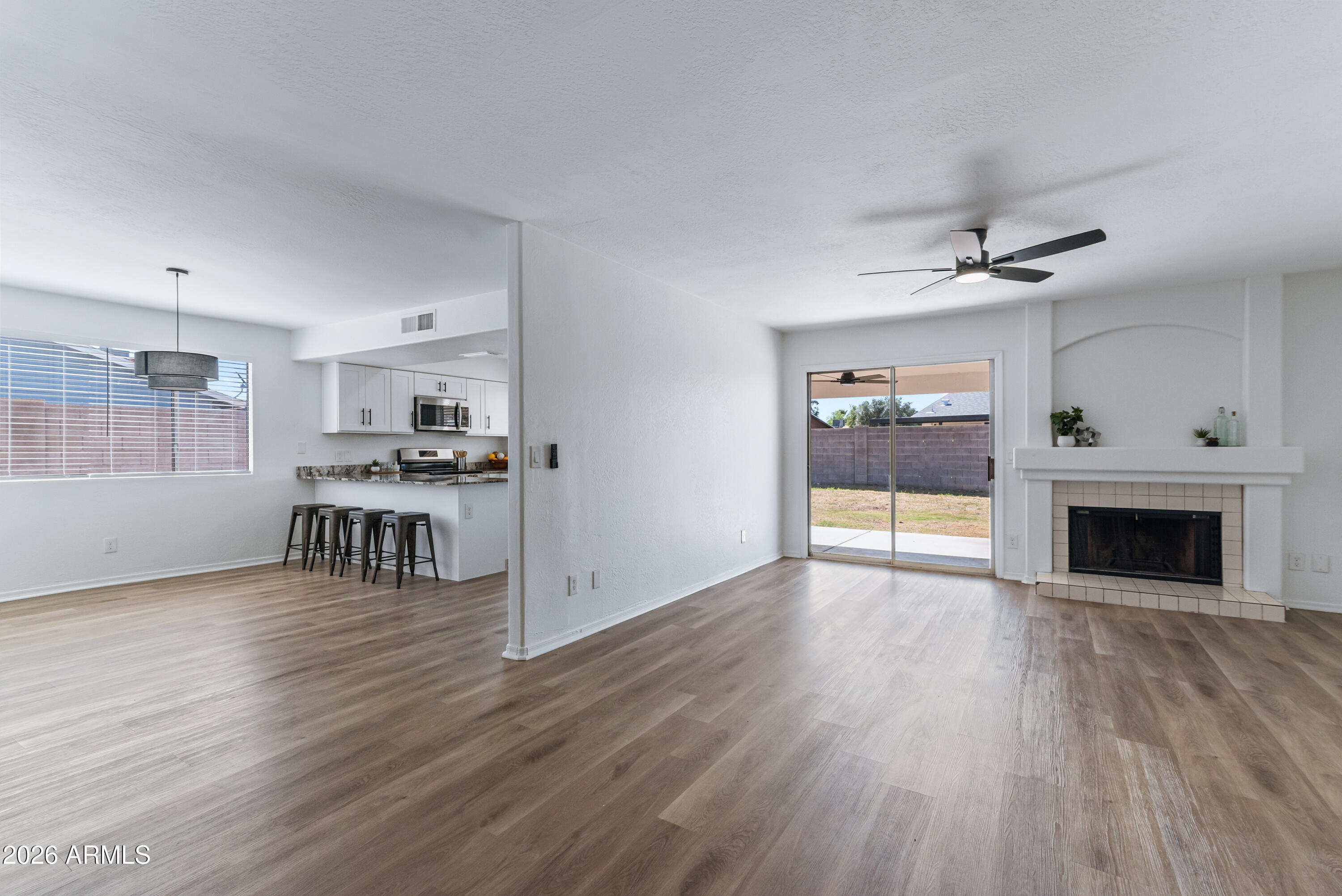 525 W El Prado Road