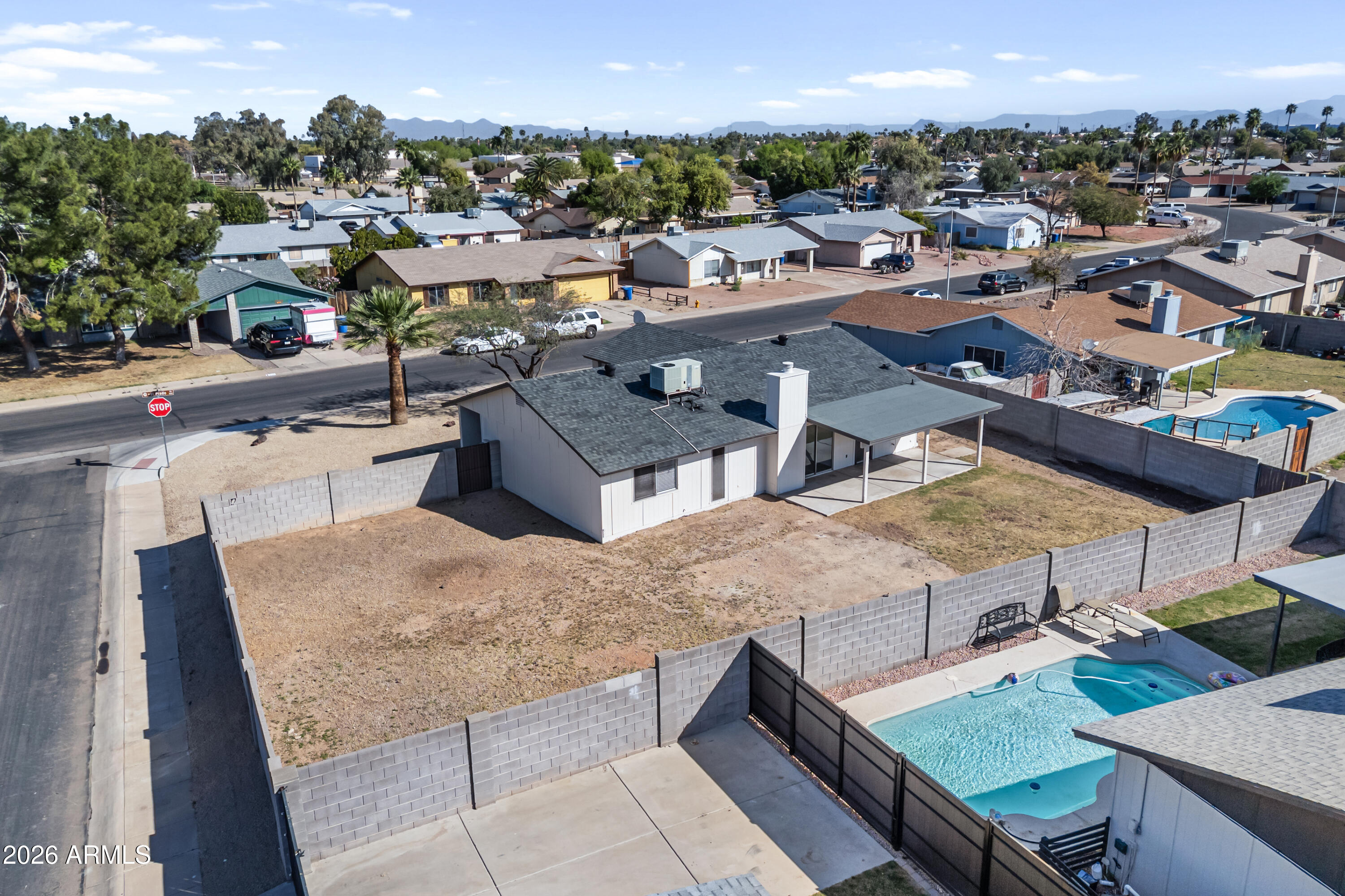 525 W El Prado Road
