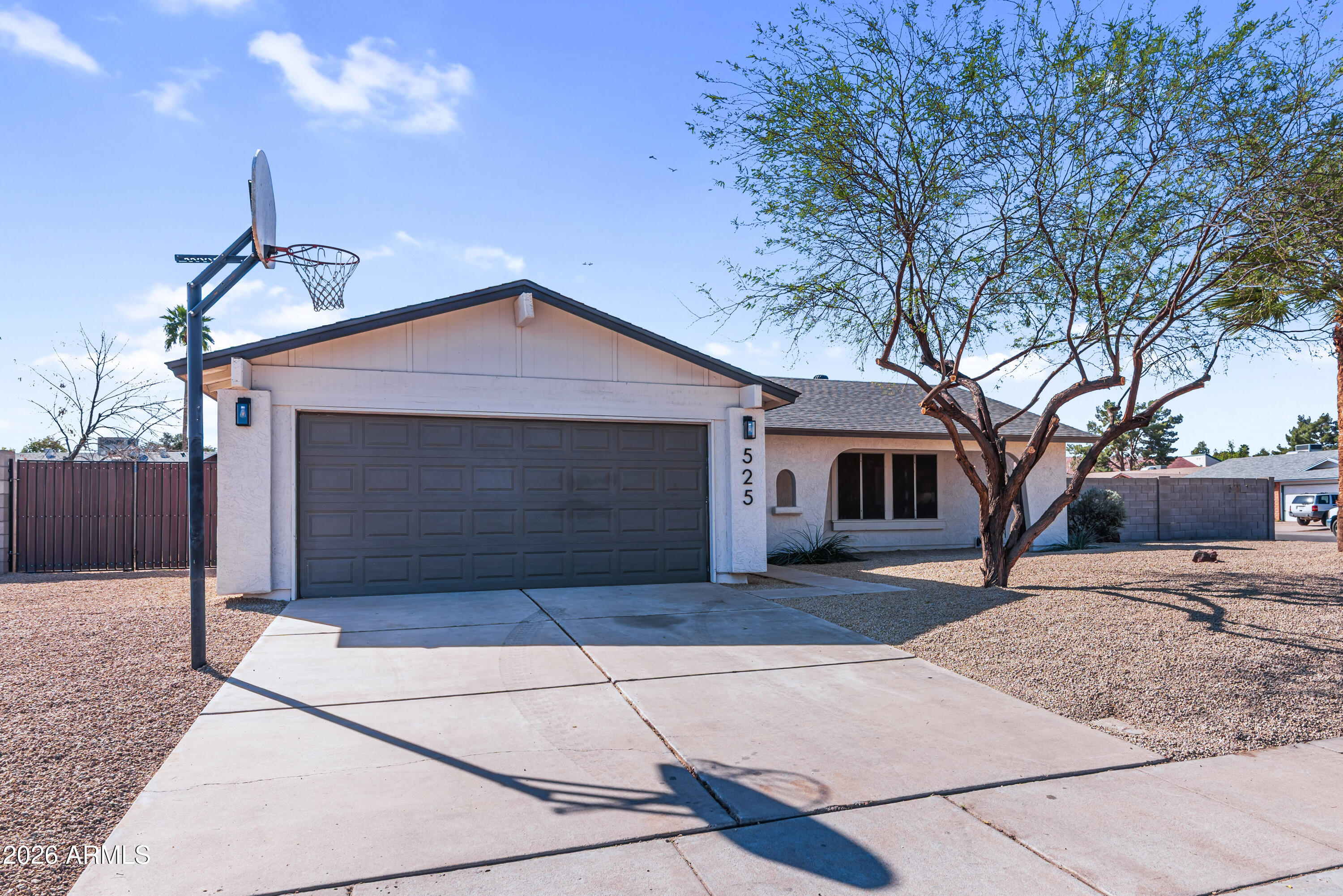 525 W El Prado Road