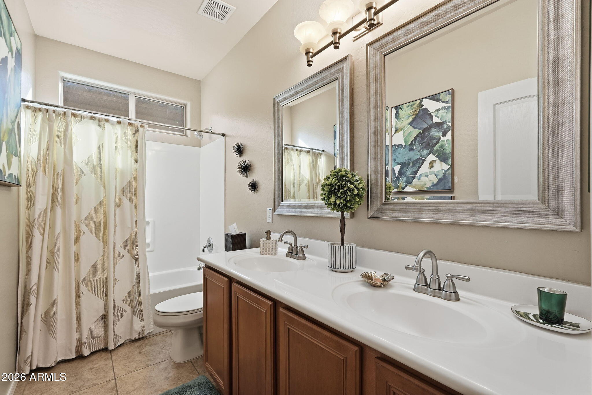 3309 W LEISURE Lane