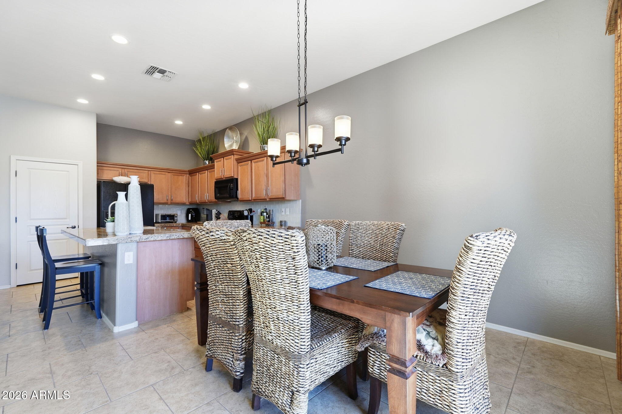 3309 W LEISURE Lane