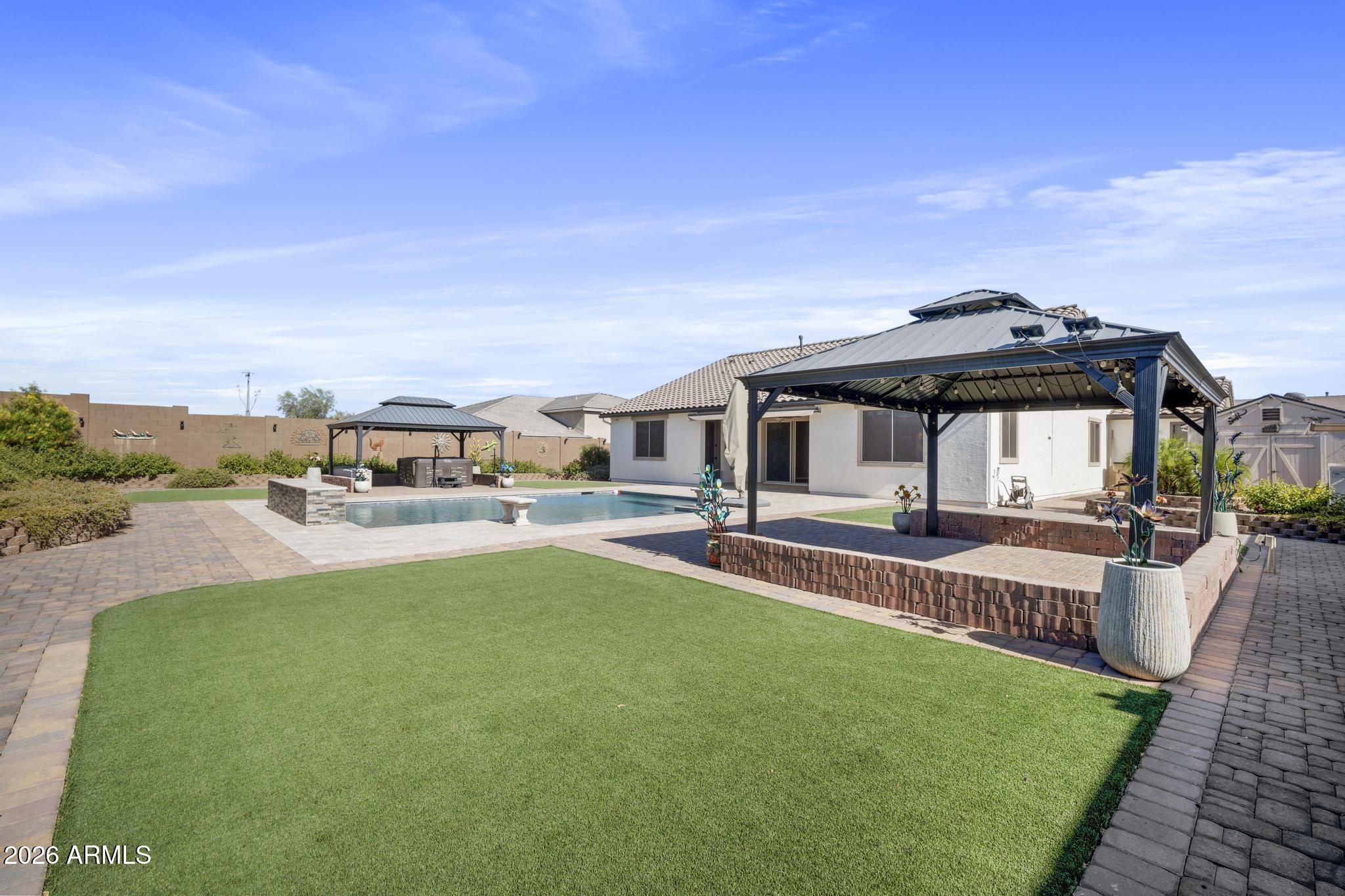 12512 W LAMAR Court