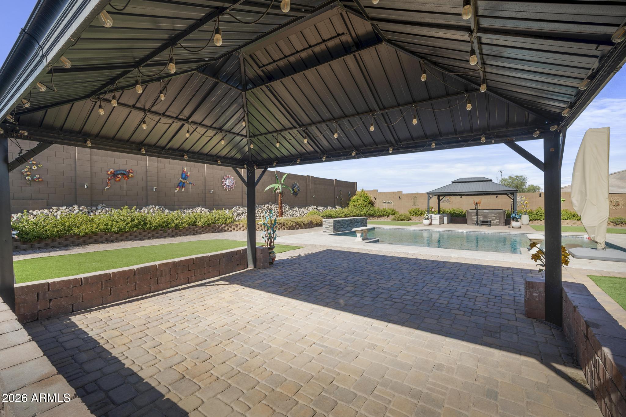 12512 W LAMAR Court