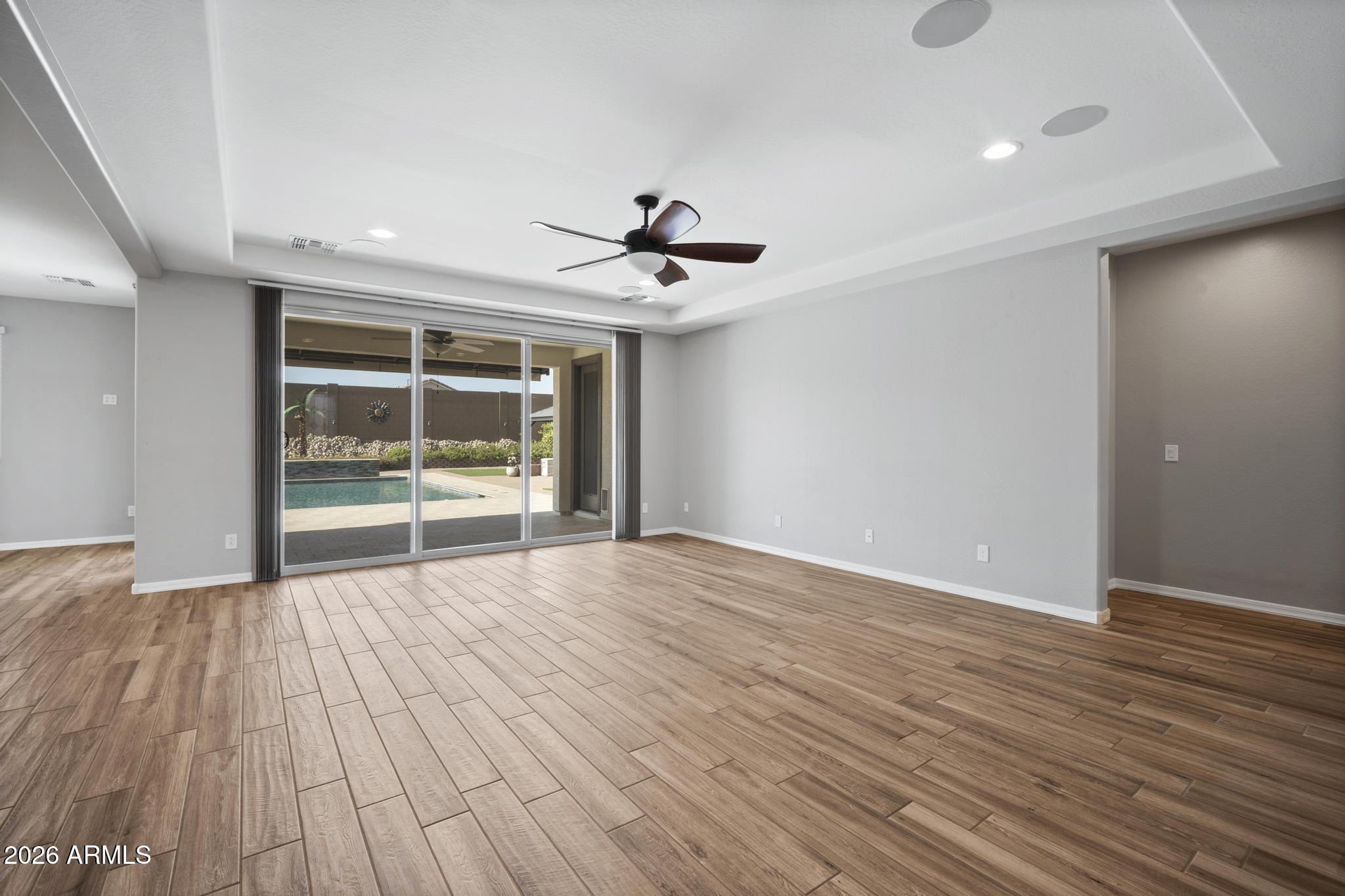 12512 W LAMAR Court