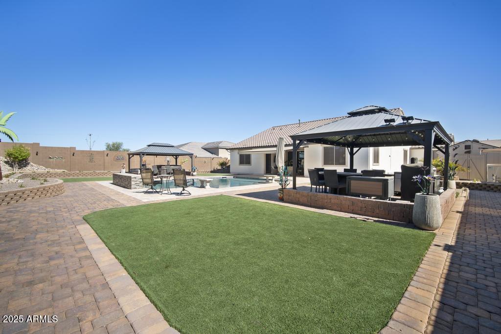 12512 W LAMAR Court