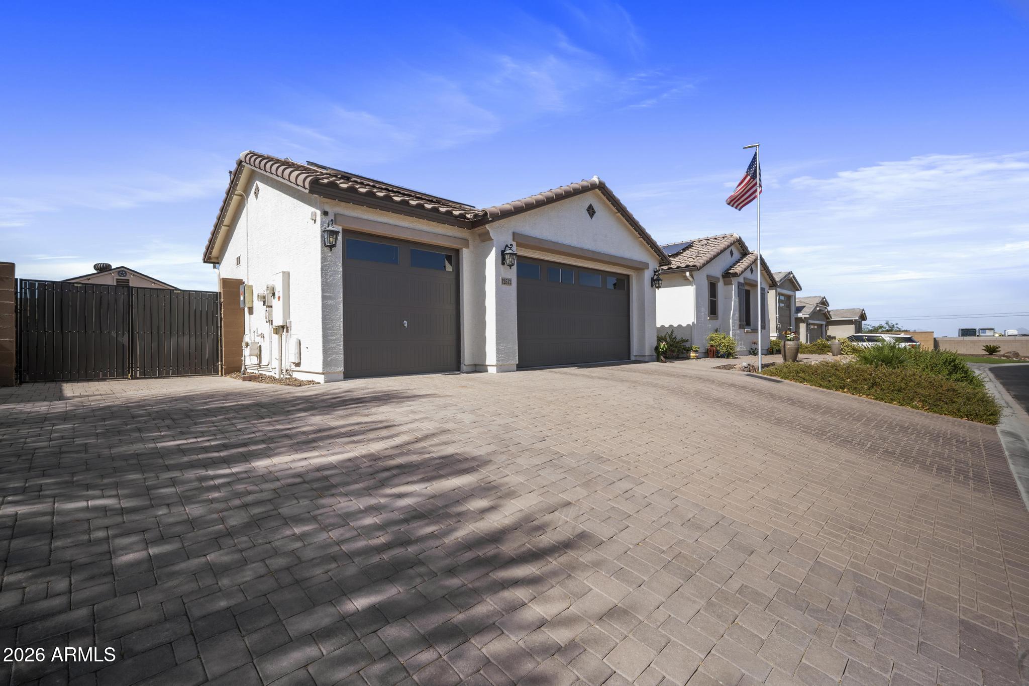 12512 W LAMAR Court