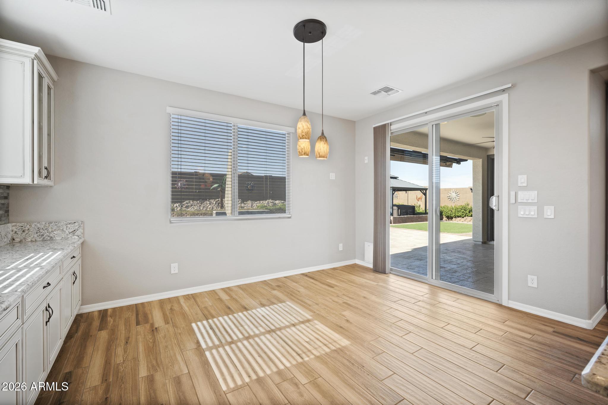 12512 W LAMAR Court