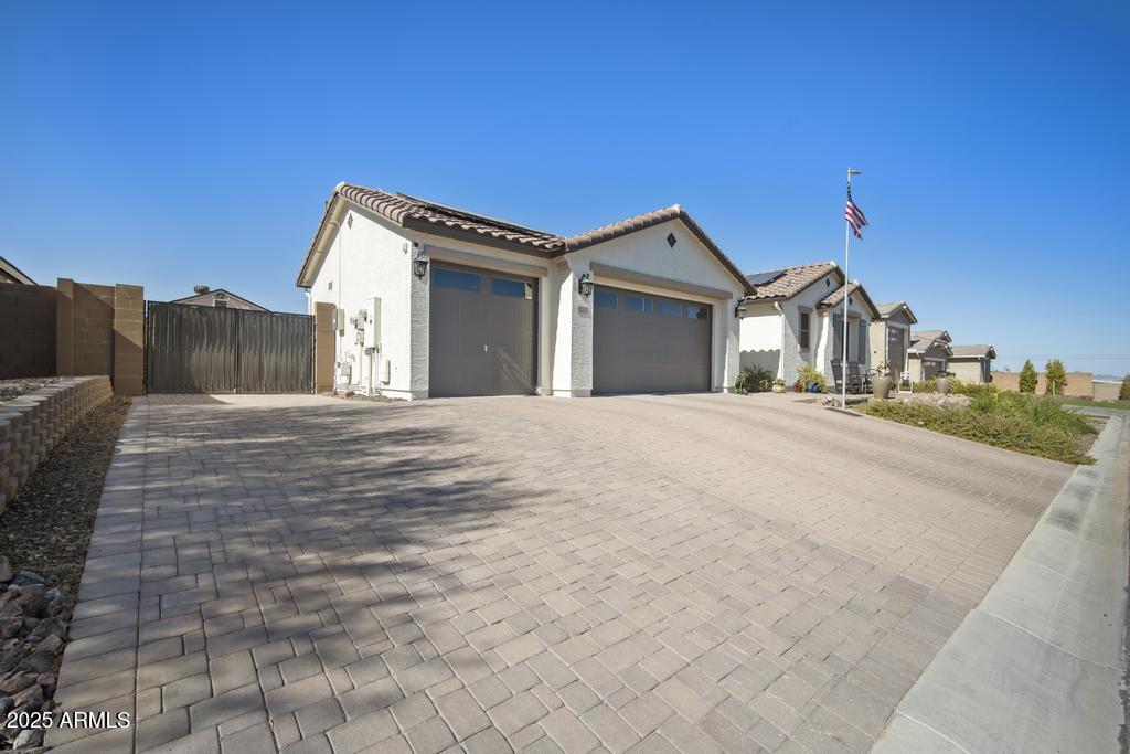 12512 W LAMAR Court