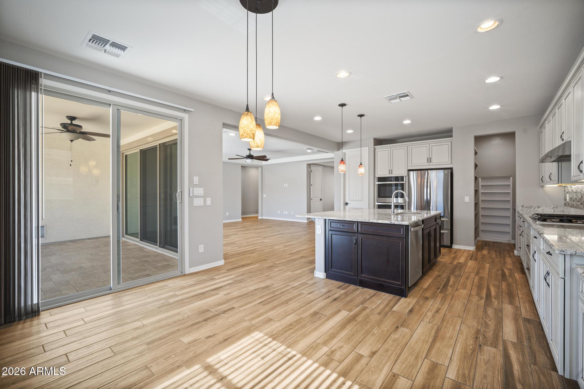 12512 W LAMAR Court