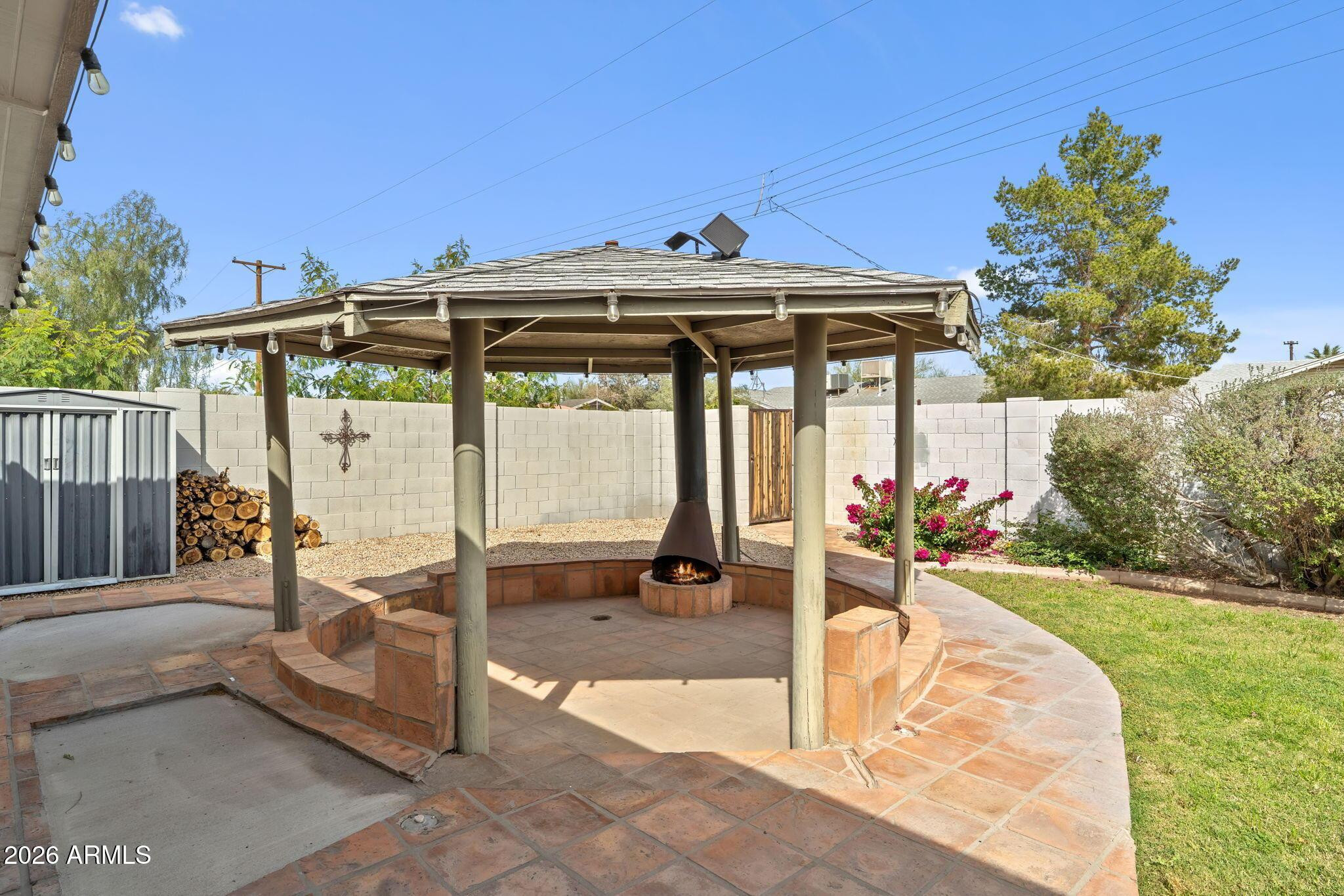 3007 N 84th Place