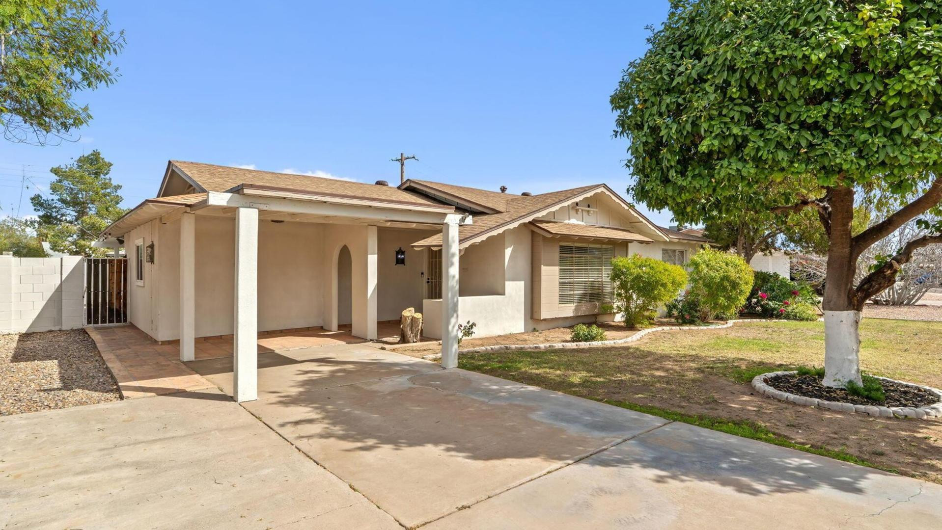3007 N 84th Place