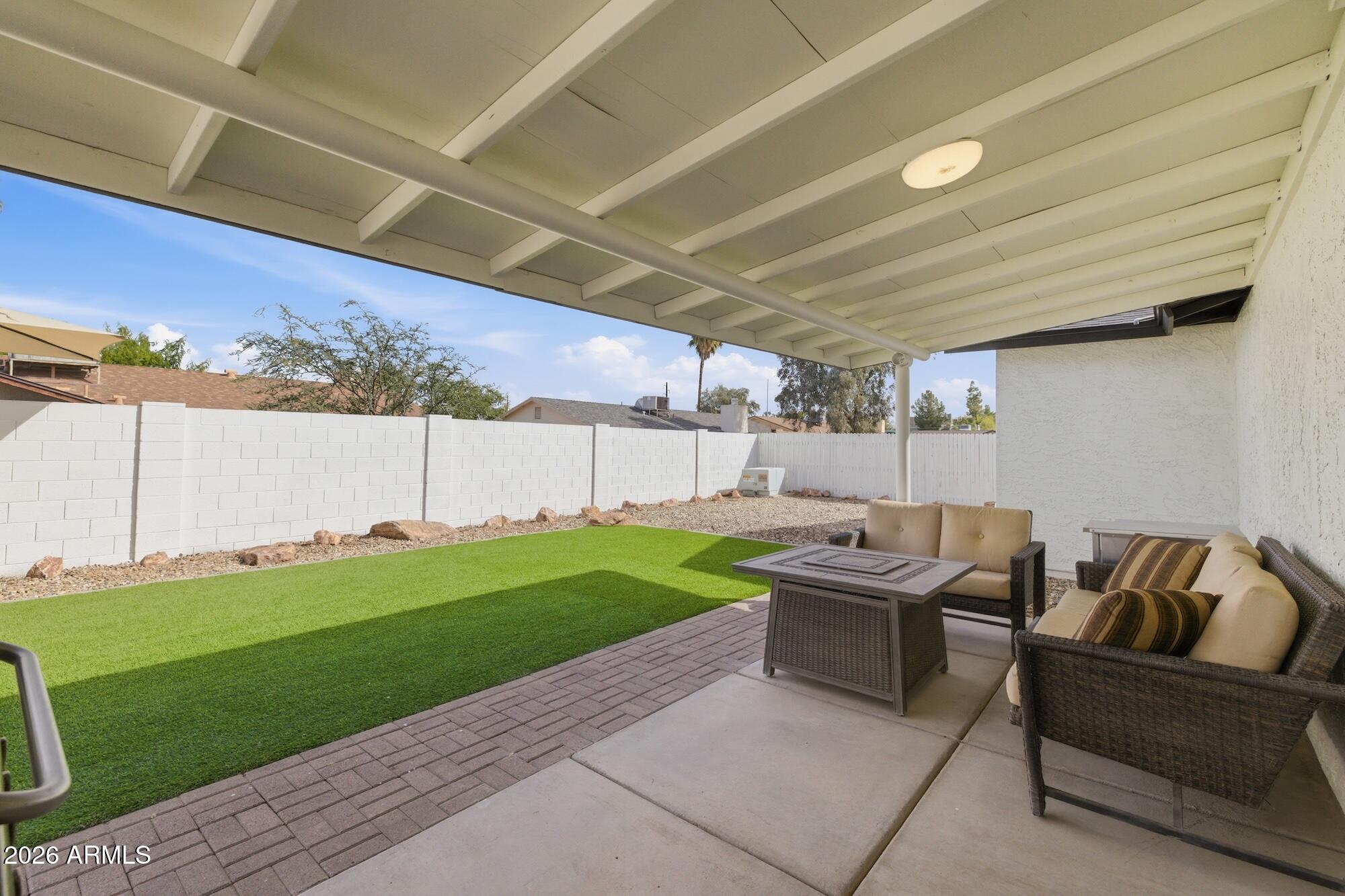 38 W HILLVIEW Street