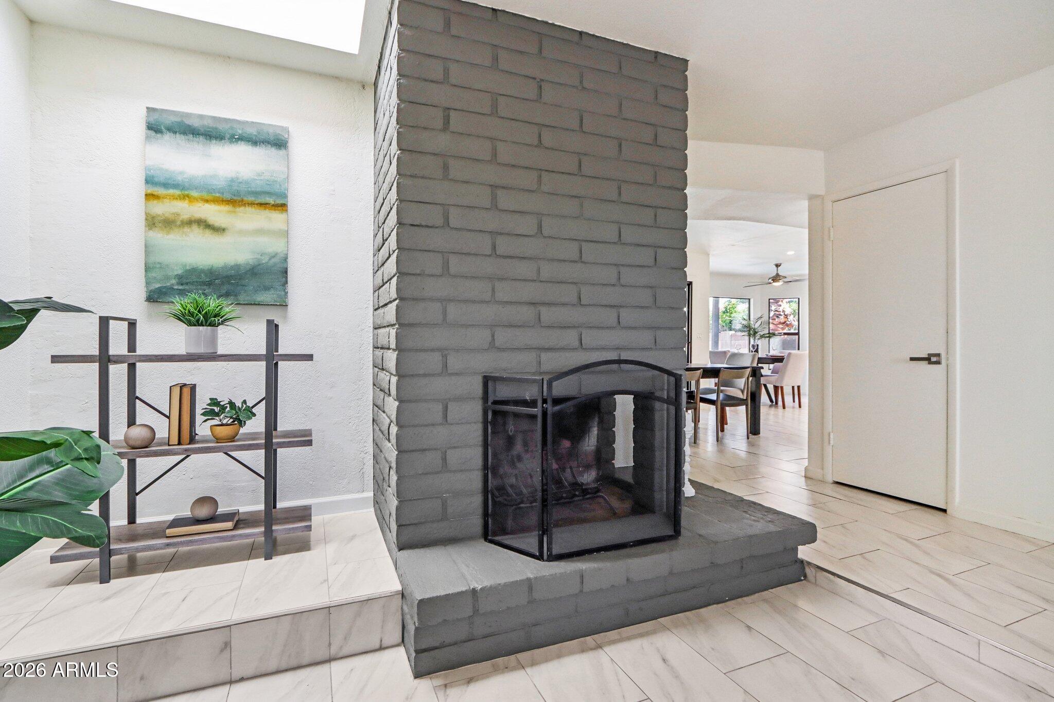 1637 S ASH