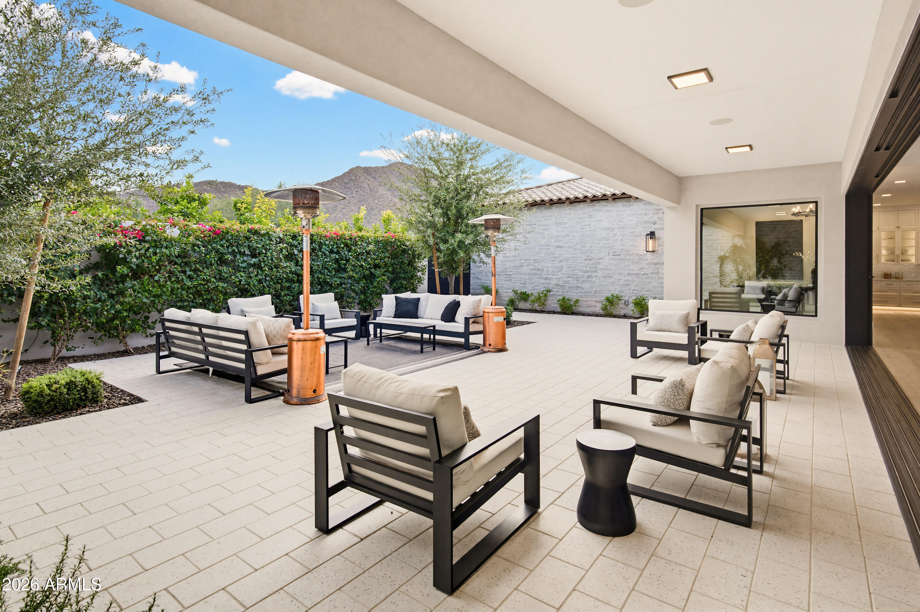 6210 E KEIM Drive