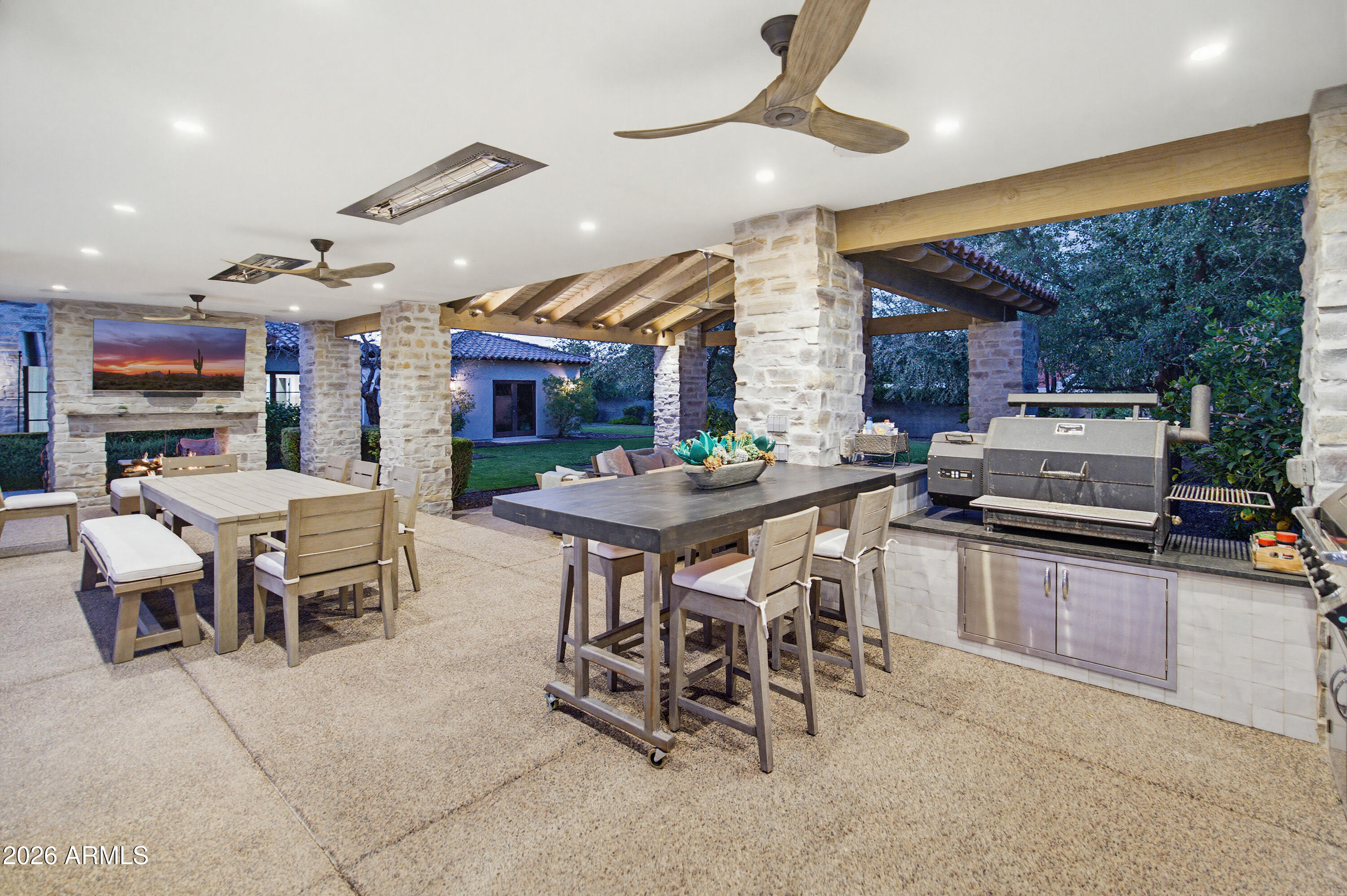6210 E KEIM Drive
